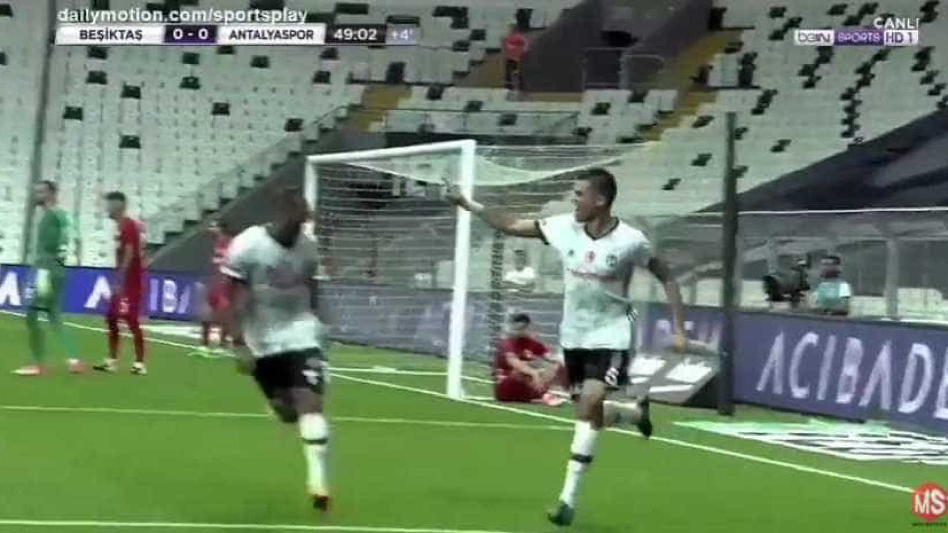 Pepe redime-se e estreia-se a marcar pelo Besiktas