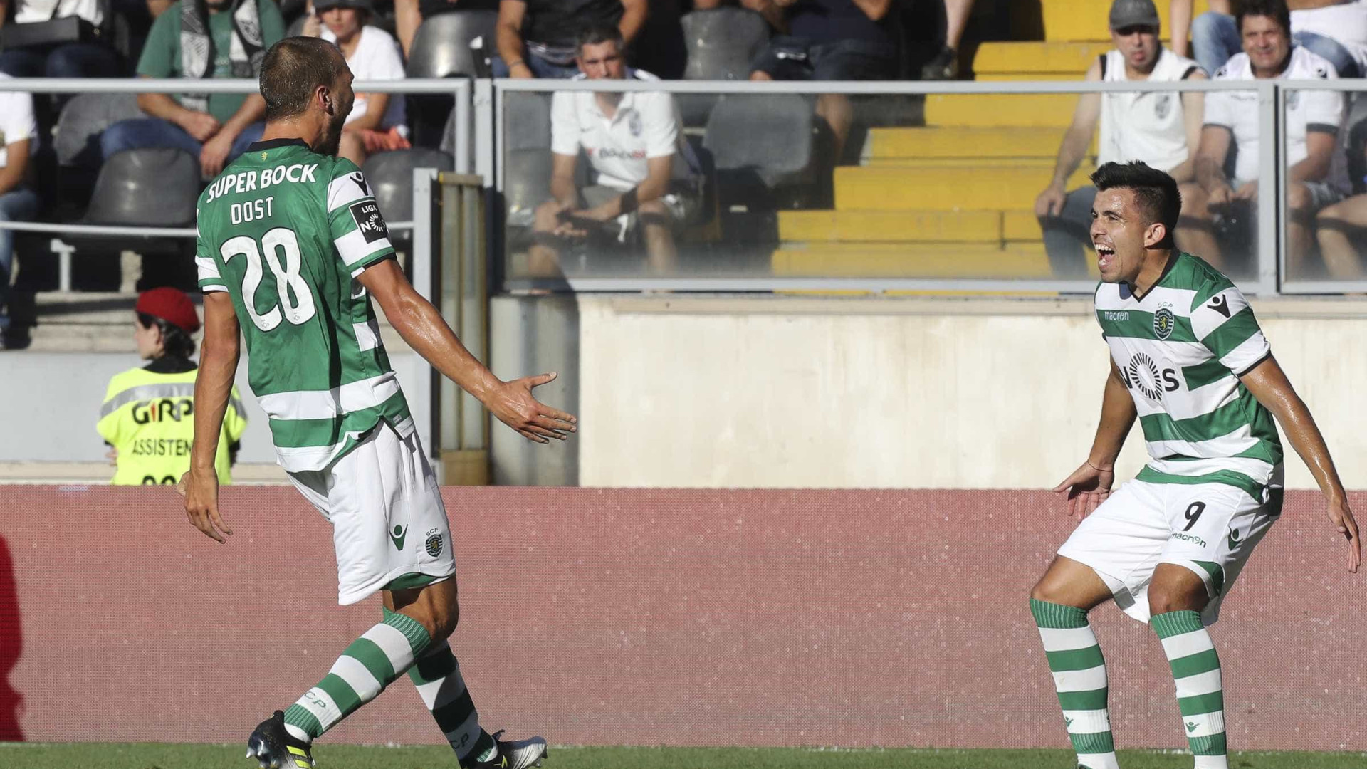 Sevilla e Villarreal não desarmam por dois jogadores do Sporting