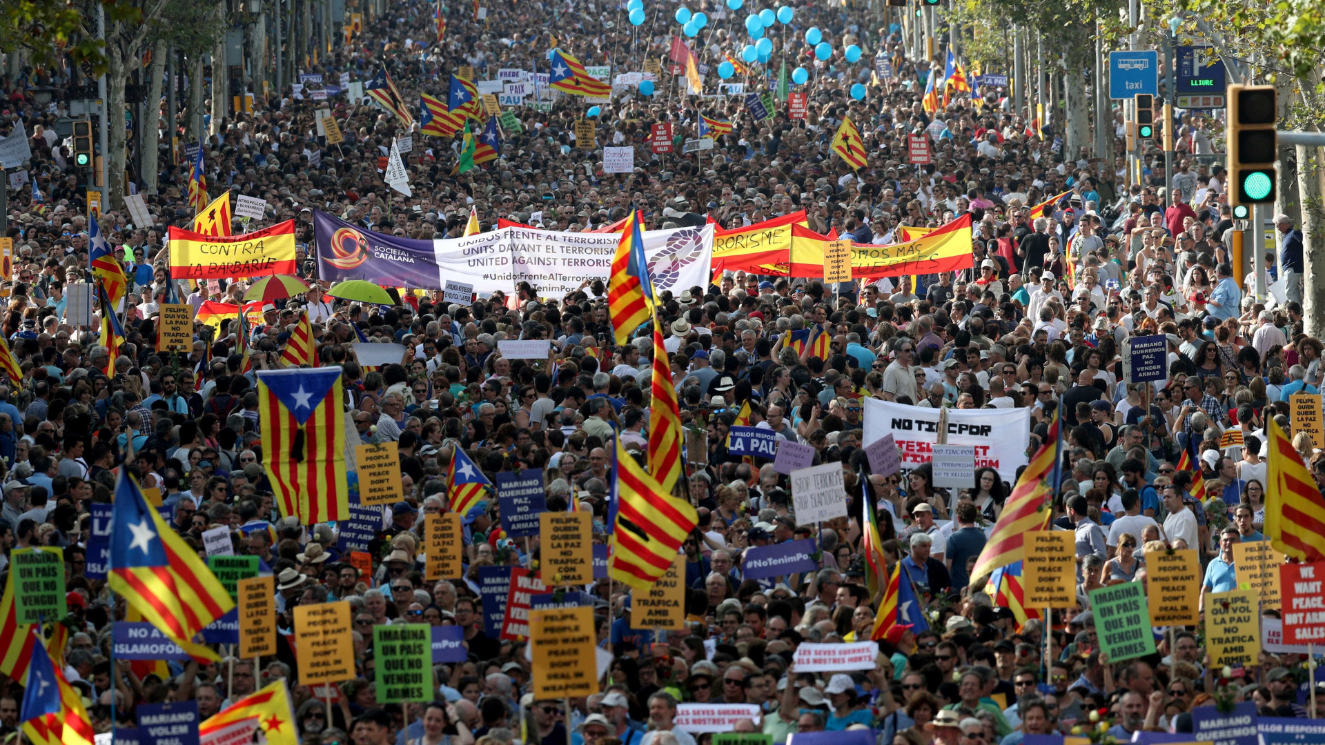 Manifestação em Barcelona: "As vossas políticas são os nossos mortos"