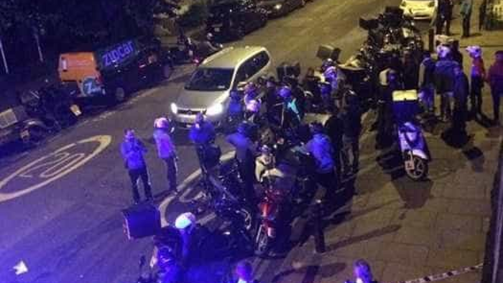 Seis feridos após grupo atacar multidão com ácido em Londres