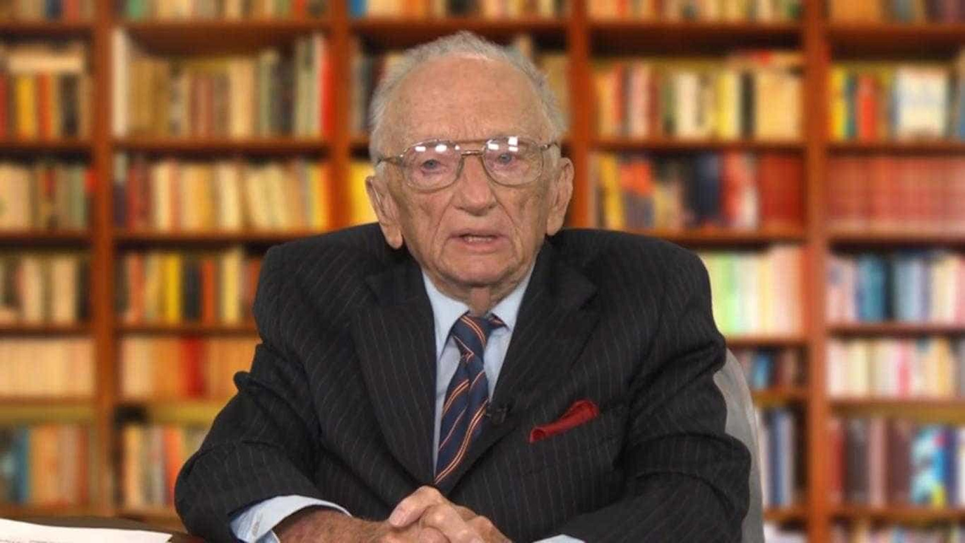 O último homem vivo que julgou genocidas nazis faz alerta preocupante