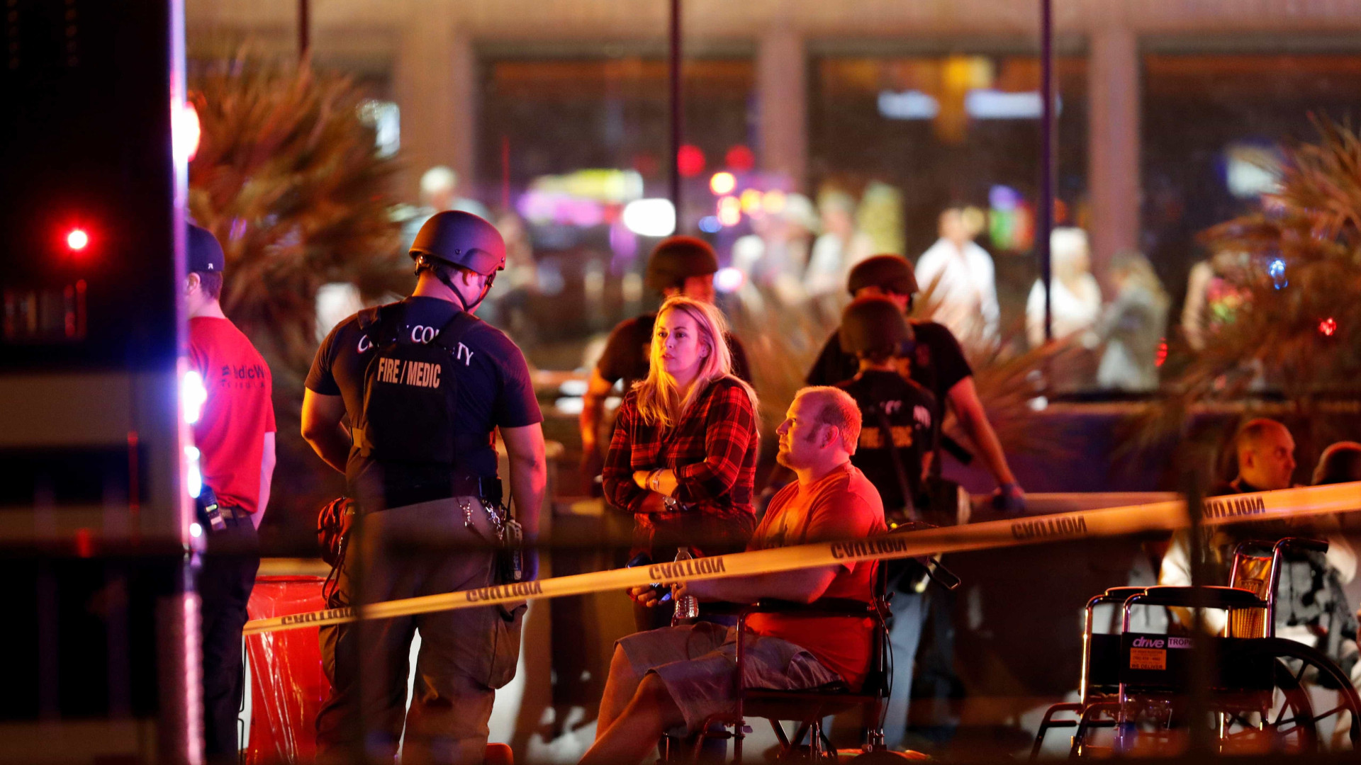 Tiroteio em hotel de Las Vegas. Polícia no local e hóspedes em pânico