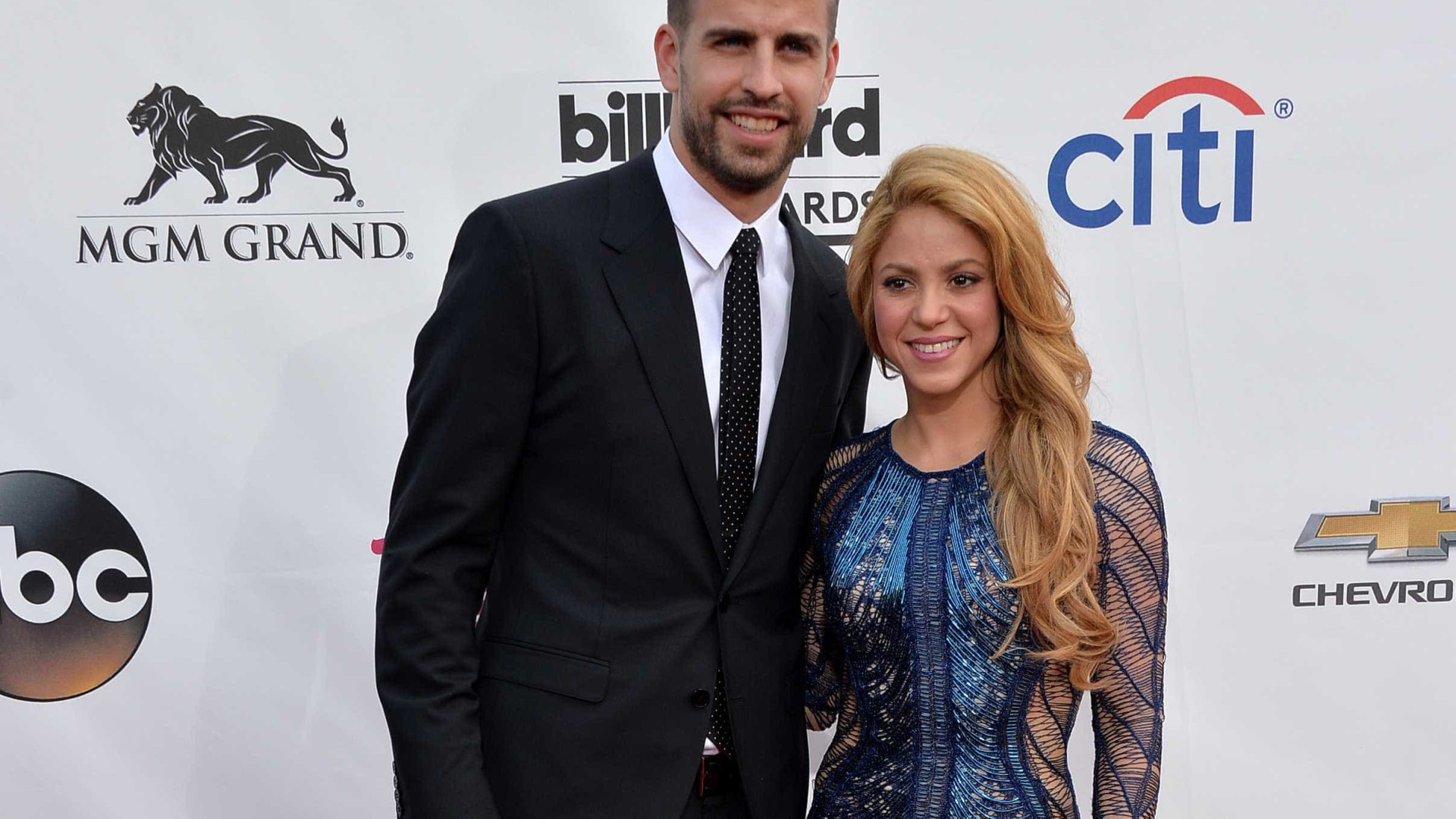 Sem Piqué, Shakira faz 'pausa' nos concertos para dia especial em família