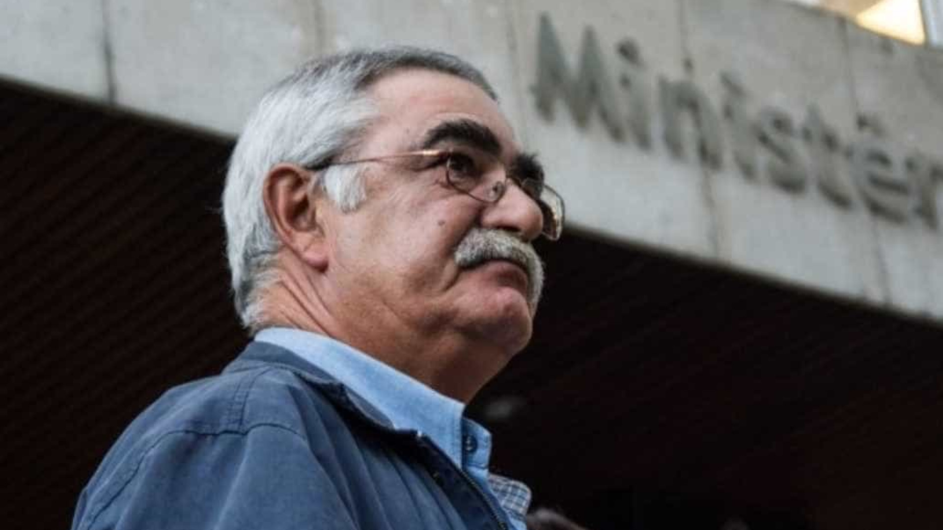 "A greve só termina quando o Governo decidir cumprir a lei"