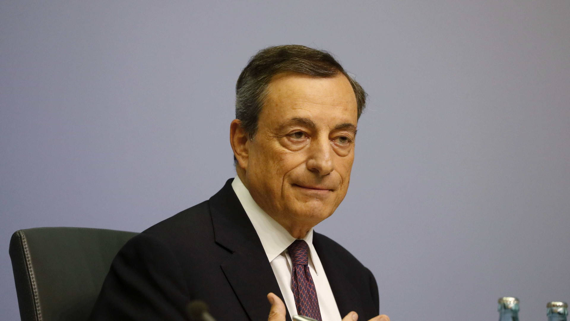 Orientação sobre política monetária do BCE tem sido um êxito, diz Draghi