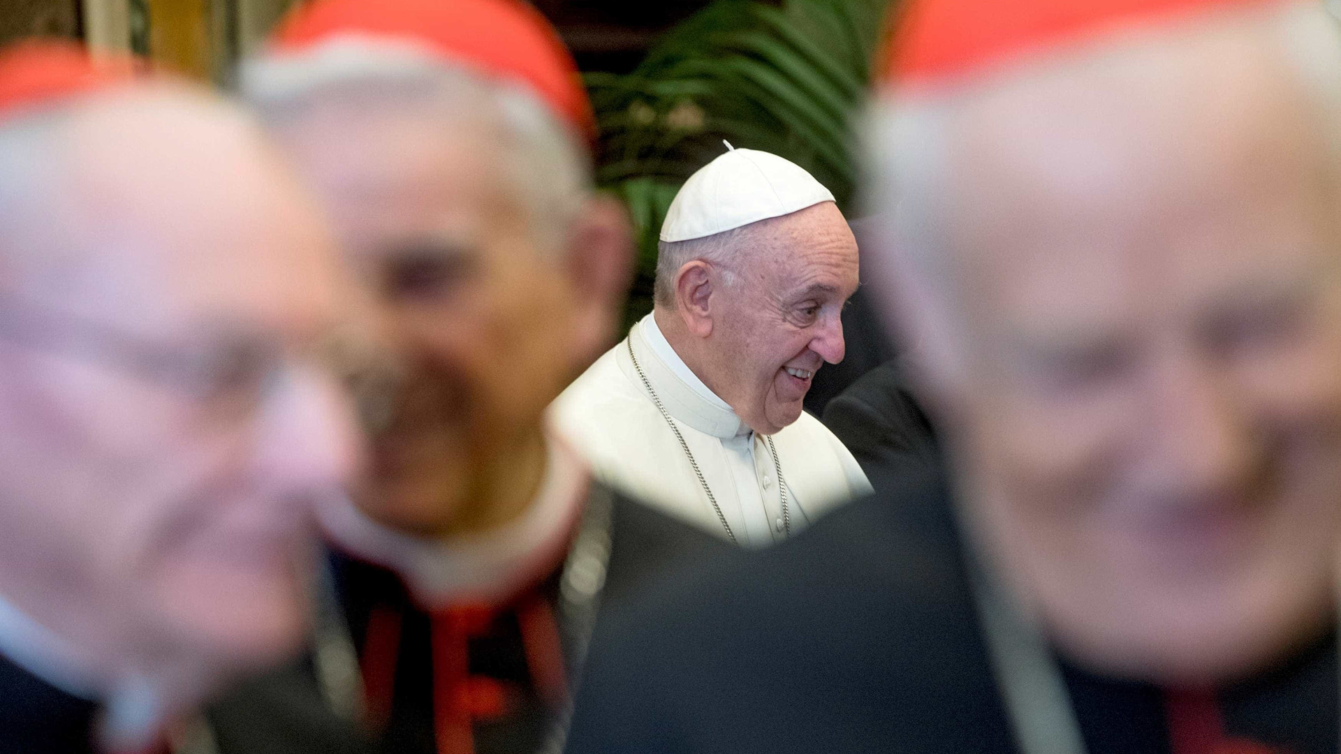 Papa torna obrigatória renúncia de bispos aos 75 anos