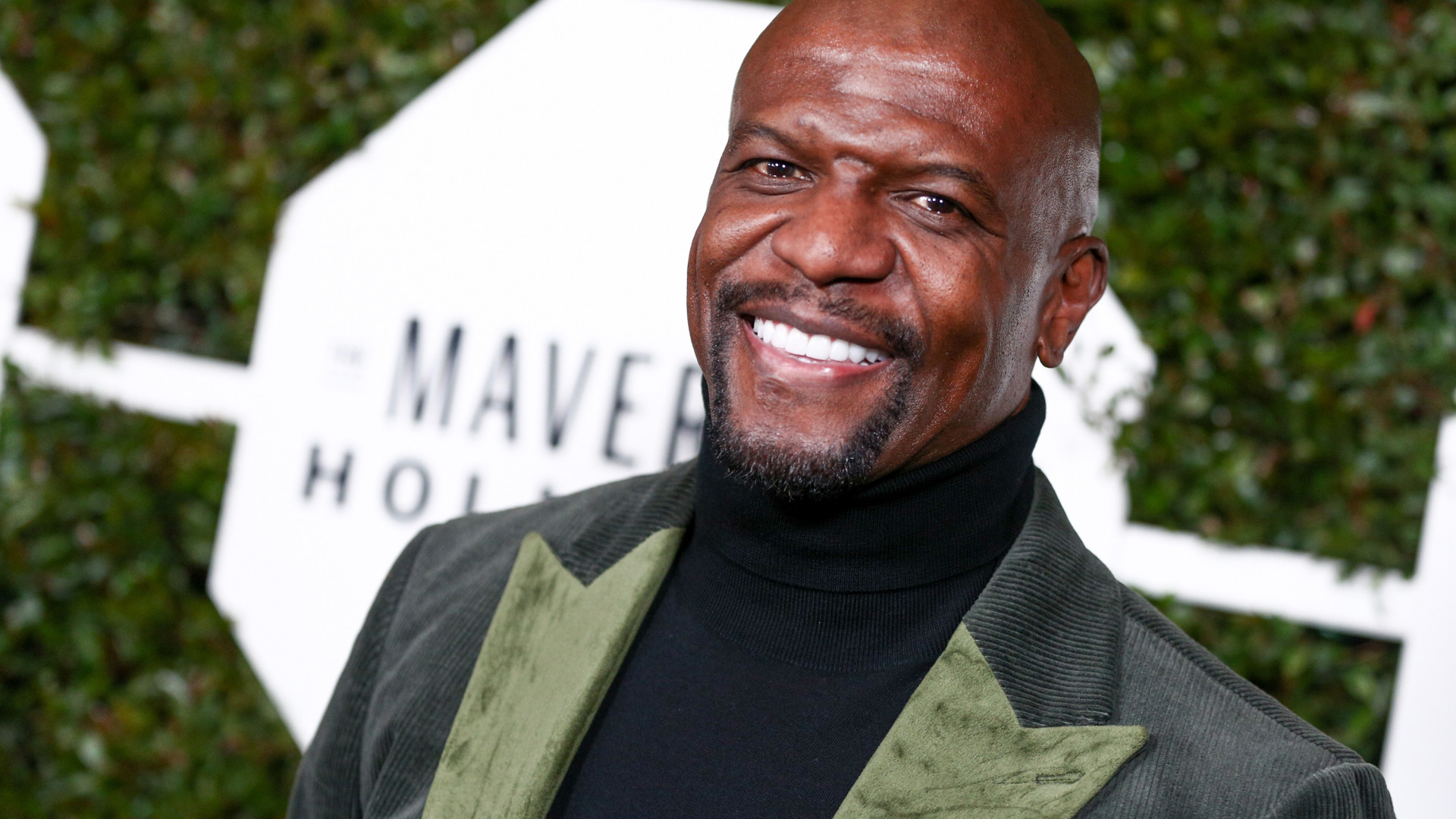 Terry Crews junta-se a Jeff Bezos e acusa tablóide de chantagem