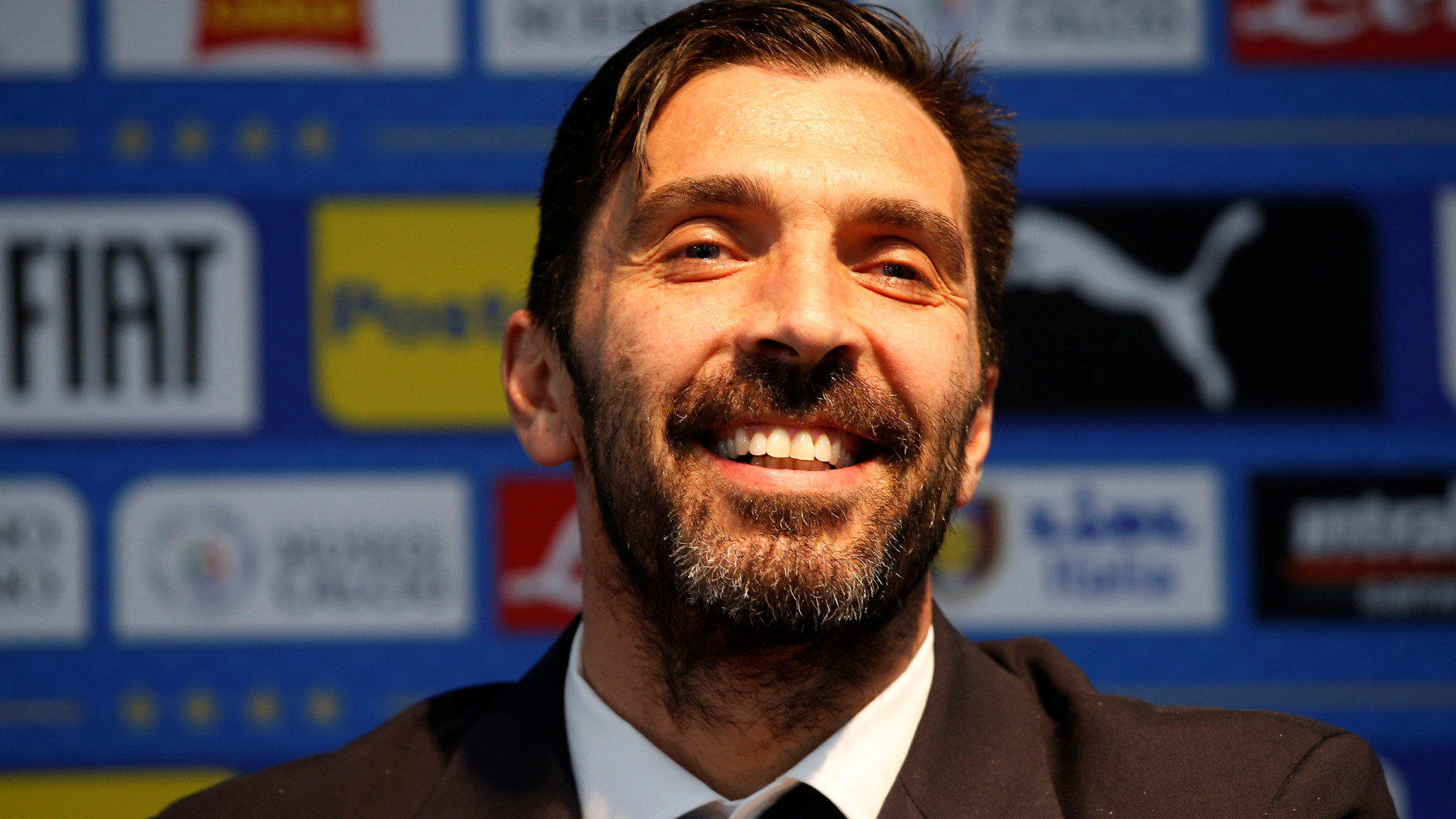 Ingleses dizem que Guardiola quer Buffon para suplente de Ederson