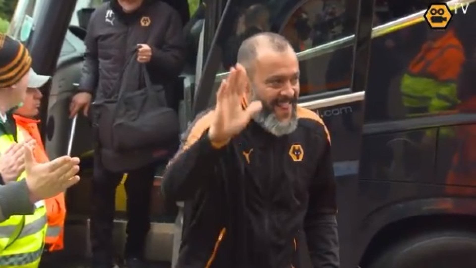 Wolves recebido em clima de euforia antes do jogo com o Birmingham