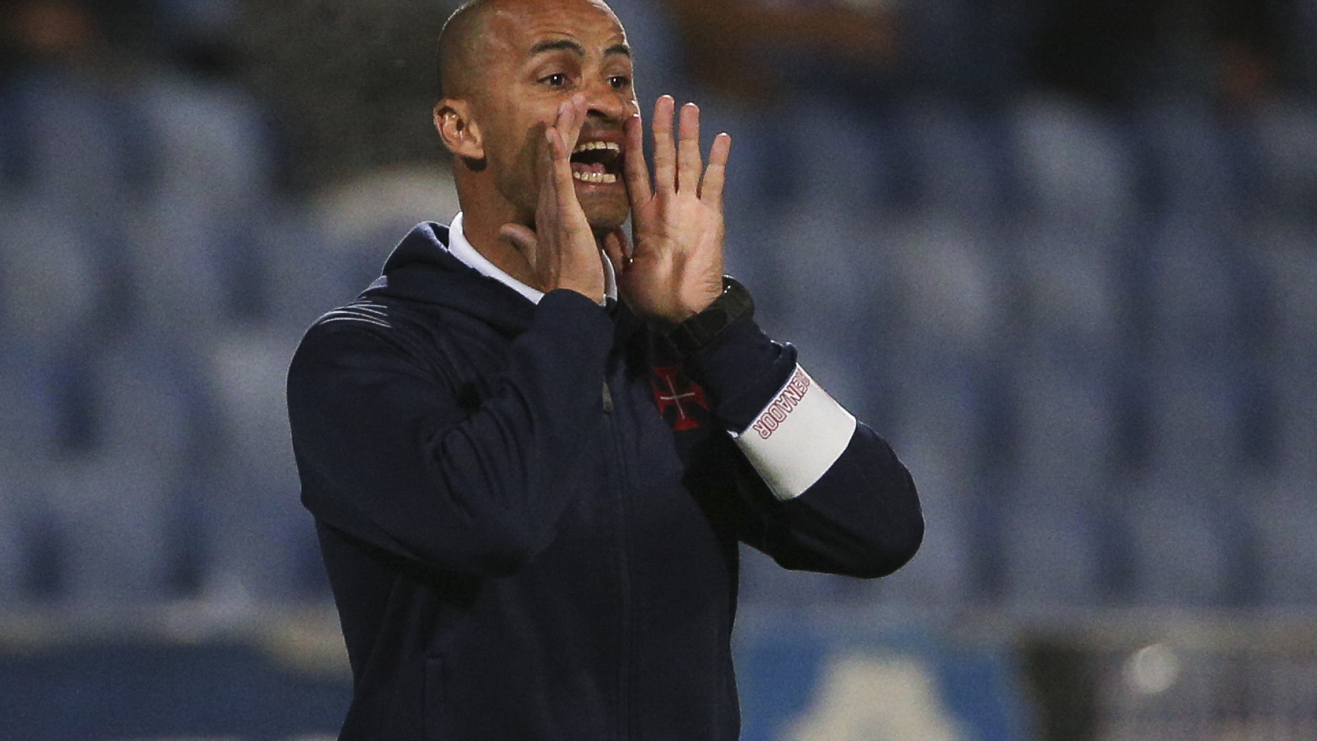 Silas reconhece posição inesperada e admite quebra para segunda volta