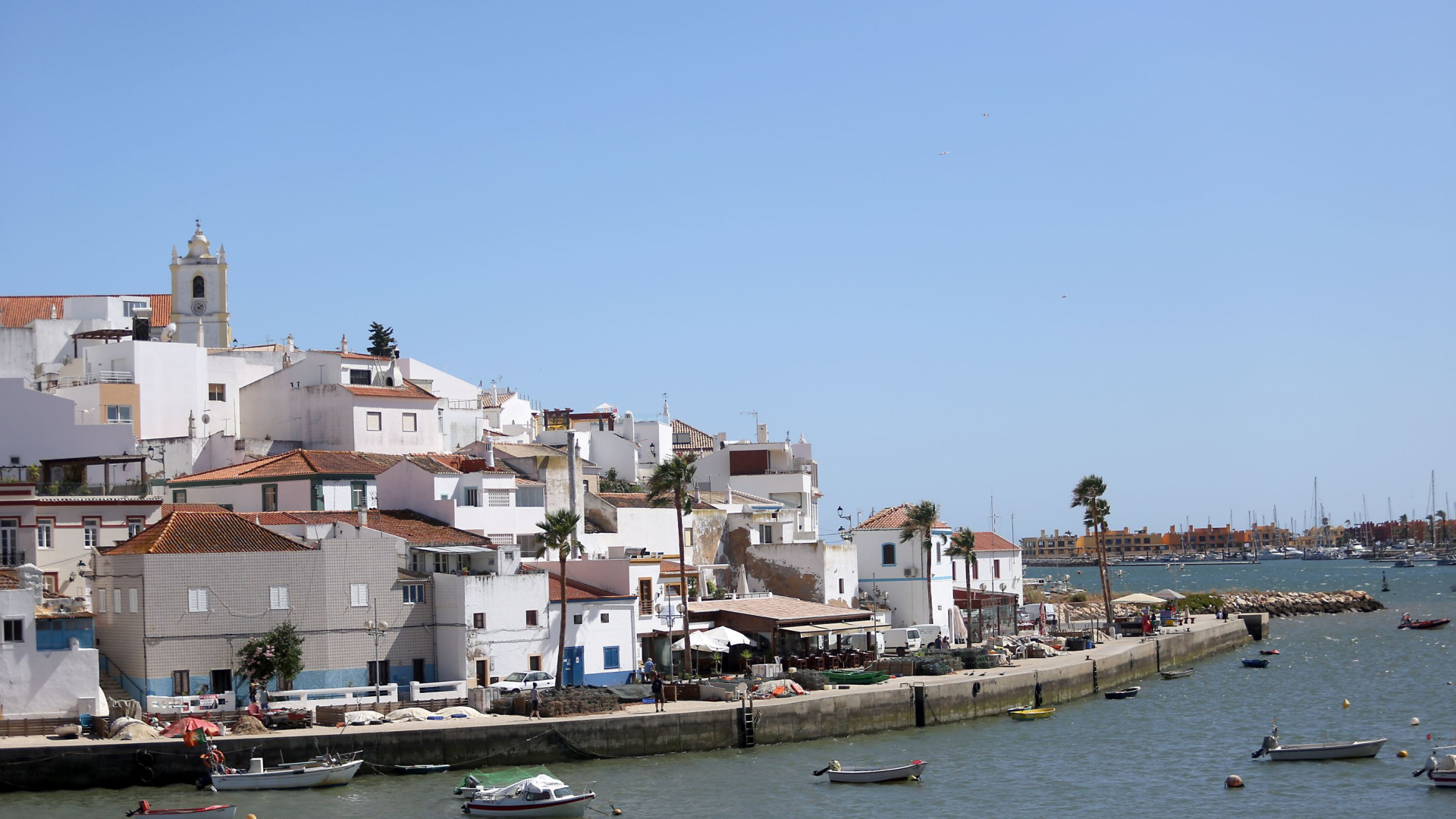 Lagoa recupera torre com 400 anos que alertava para saques de piratas