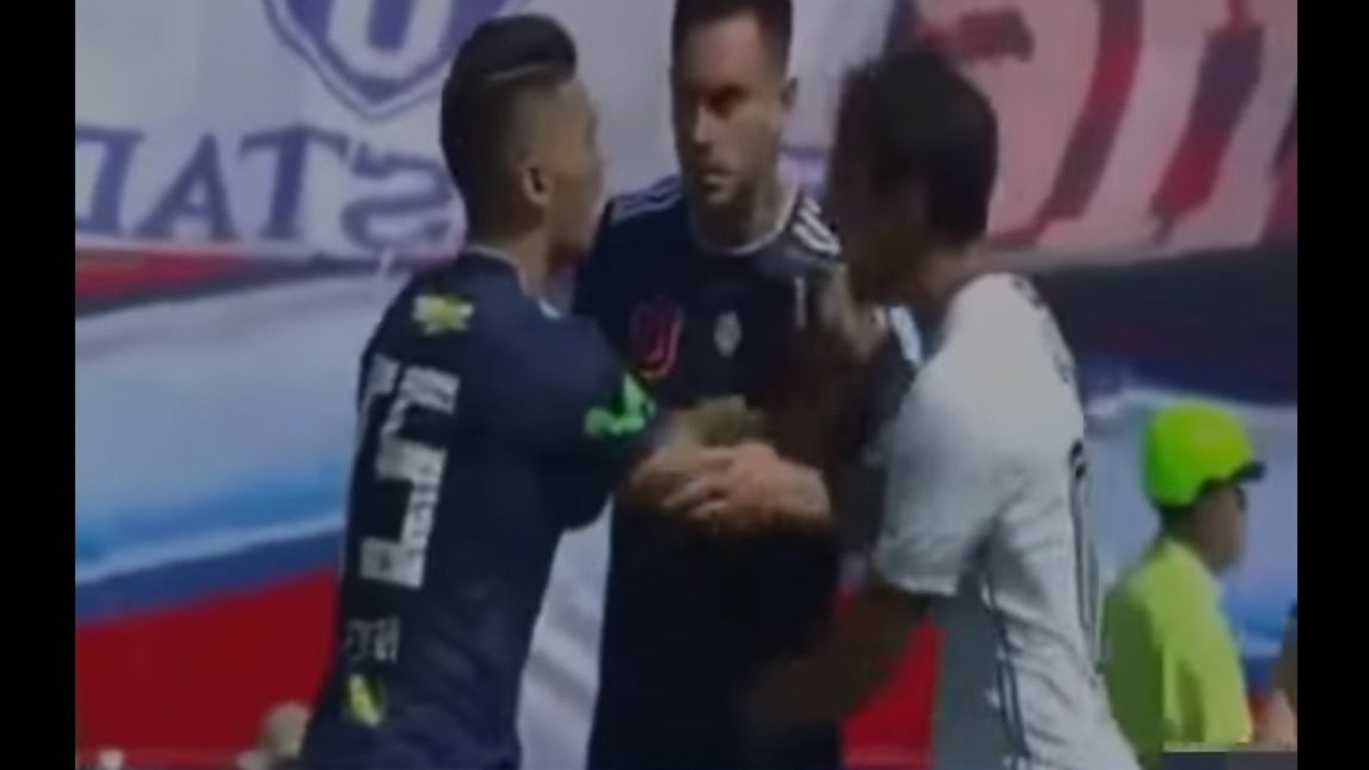 Antigo jogador do Sporting desentende-se com colega de equipa