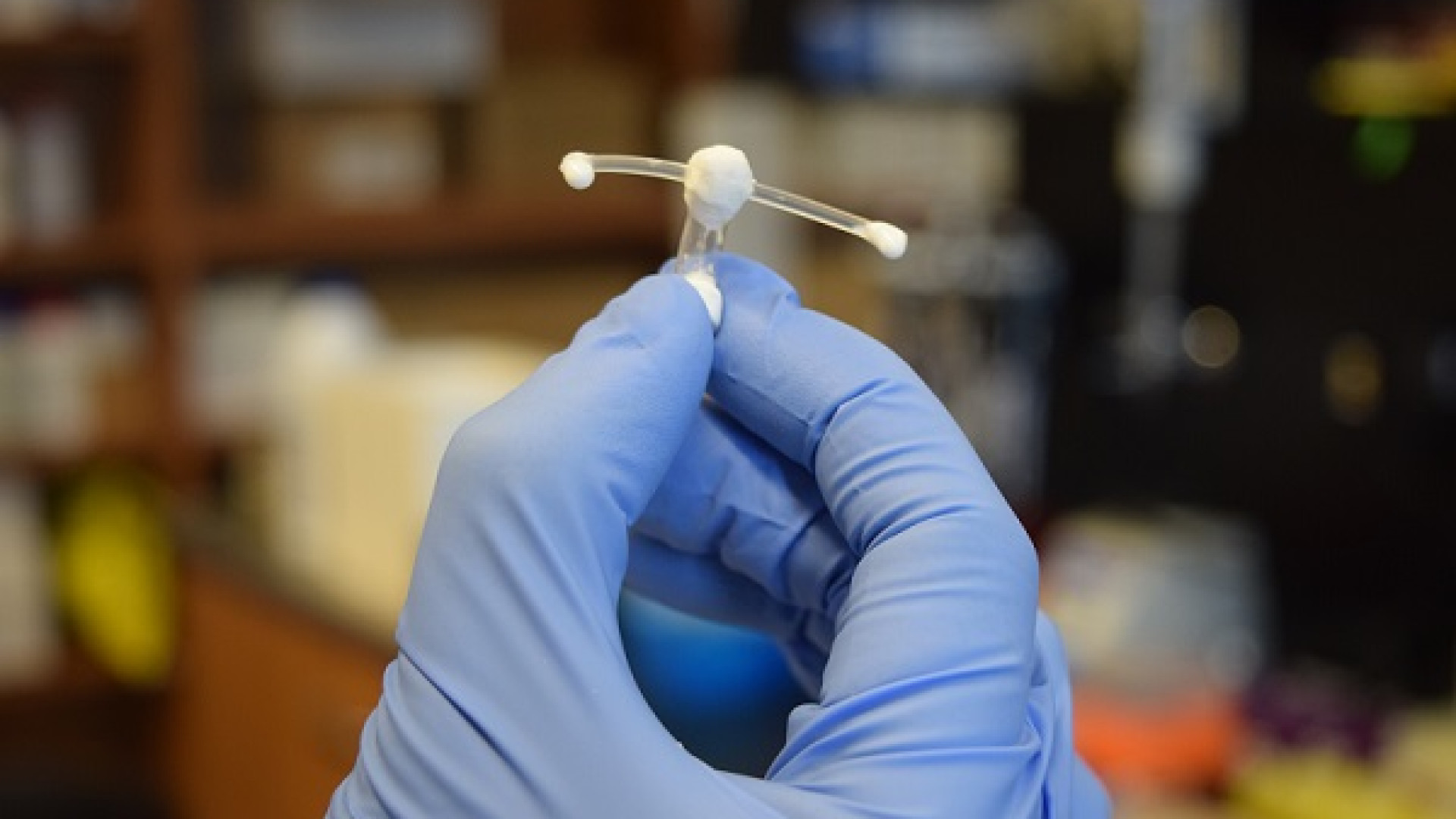 Cientistas criam implante vaginal que protege contra o vírus da SIDA