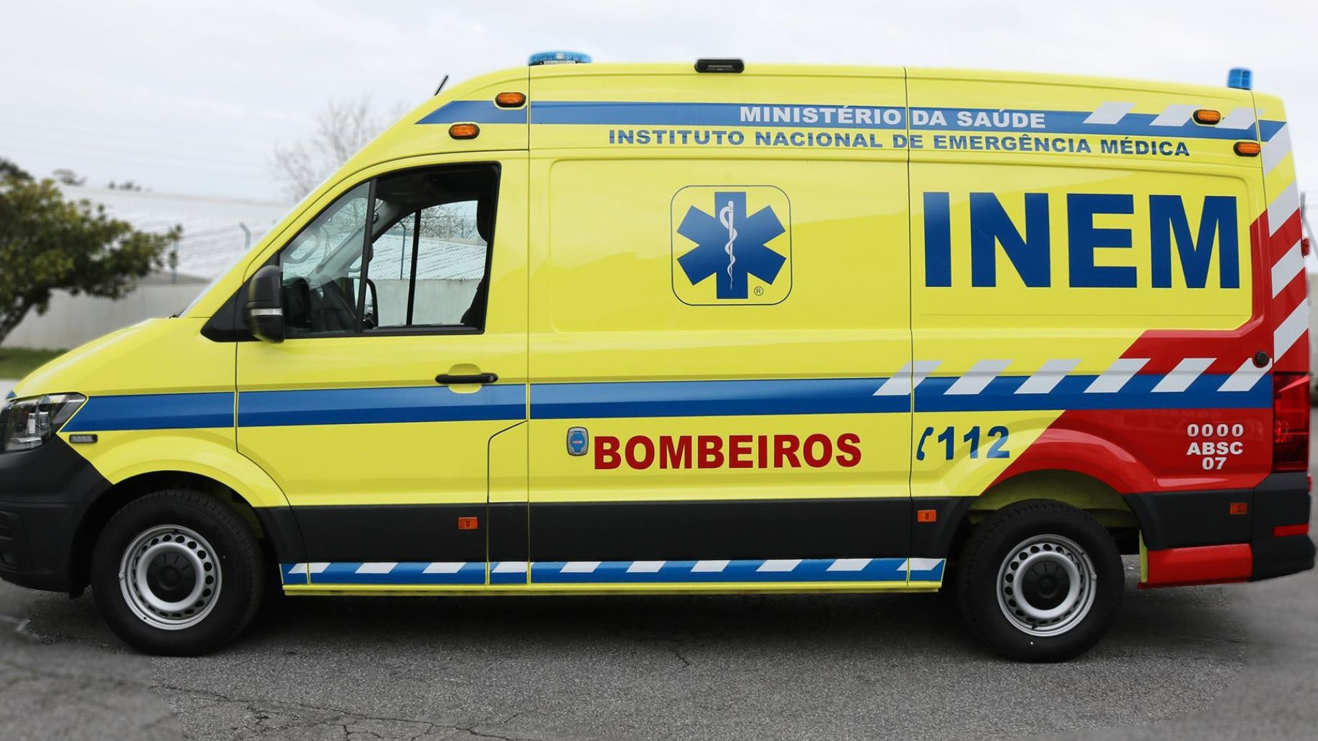 Despiste de jipe turístico na Via do Infante faz sete feridos