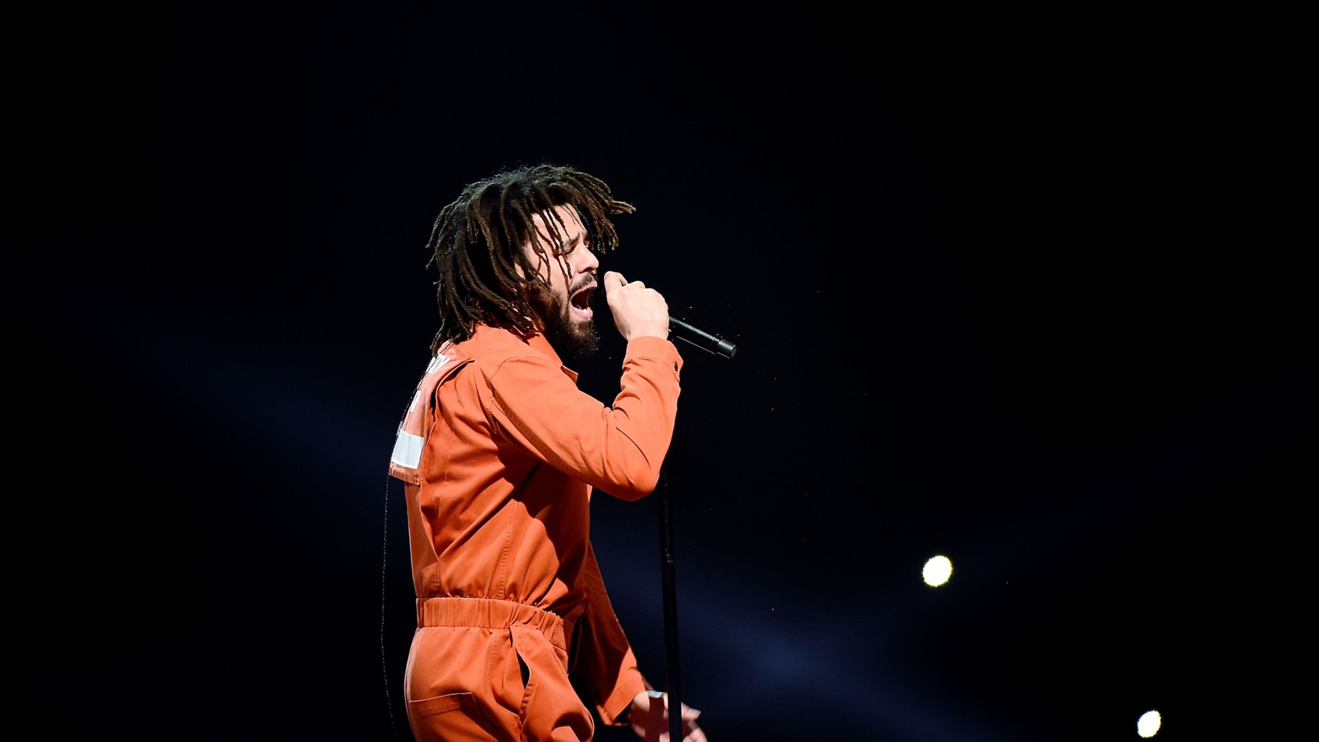J. Cole é o novo recordista do Apple Music e Spotify