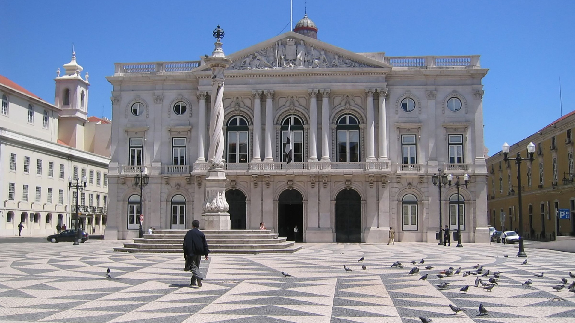 Câmara convida escolas a educar e aprender no "museu aberto" que é Lisboa