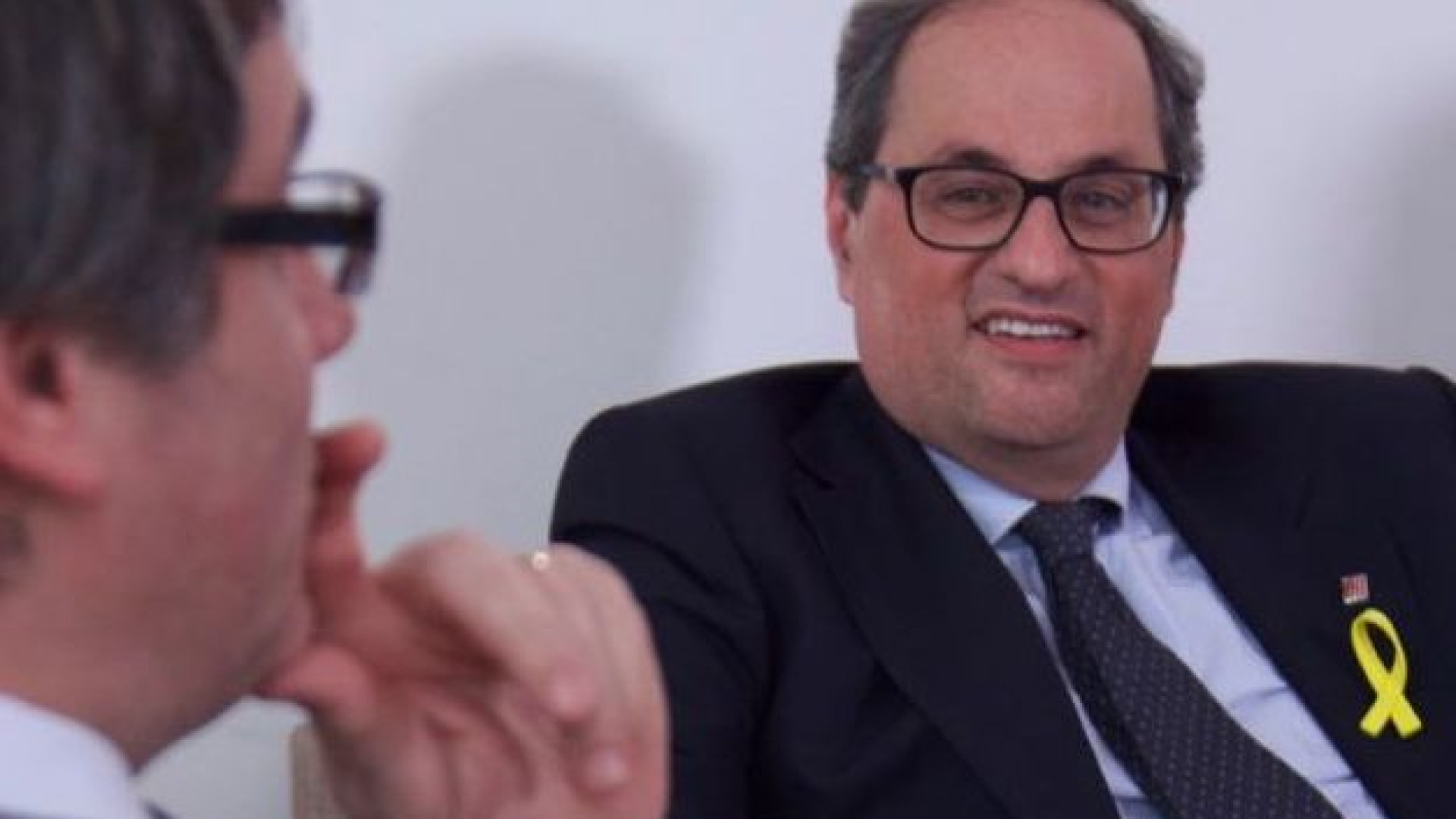 Independentista Quim Torra toma posse sem a presença do Governo central