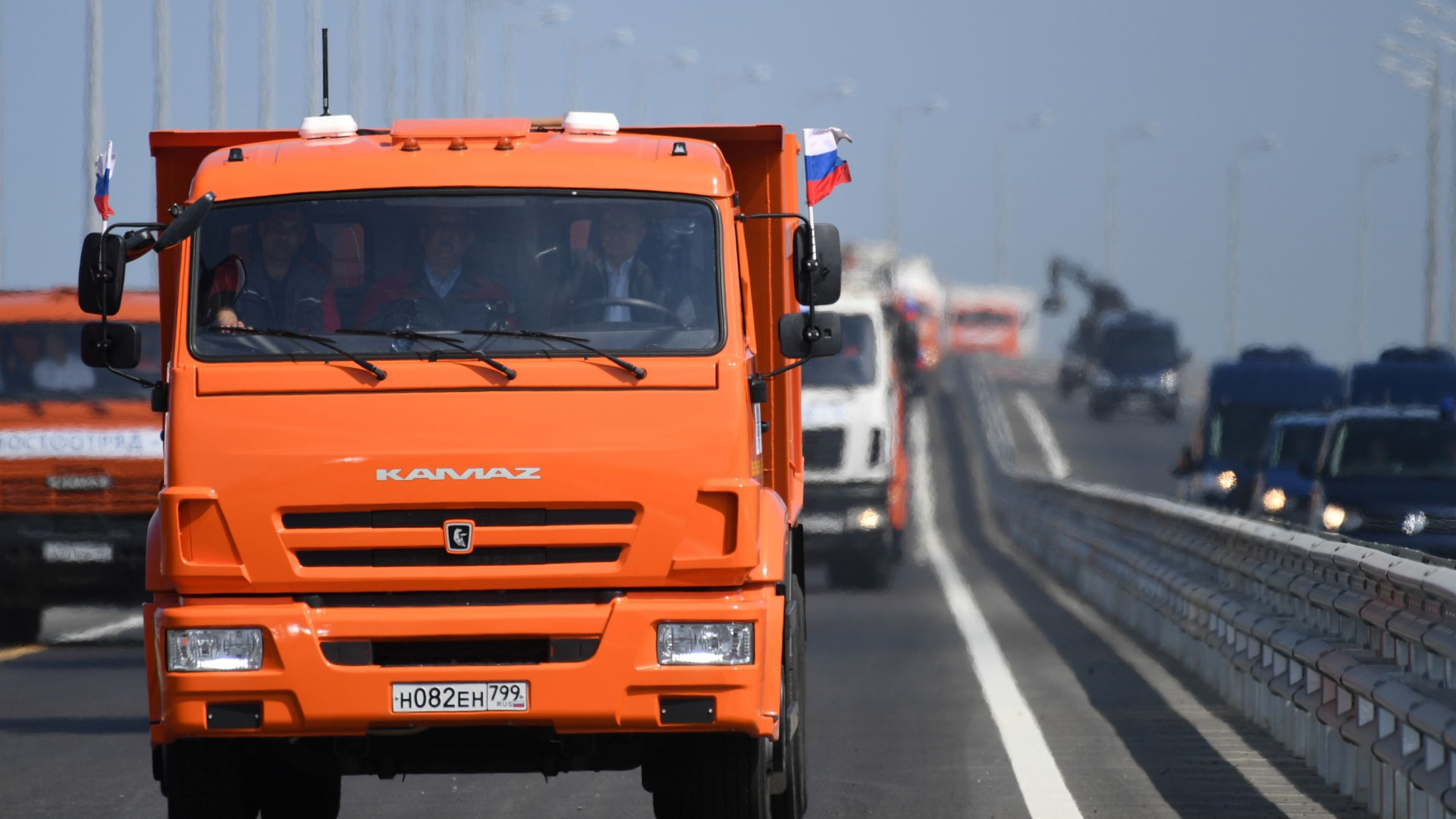 NATO condena Rússia por inauguração de ponte de ligação à Crimeia
