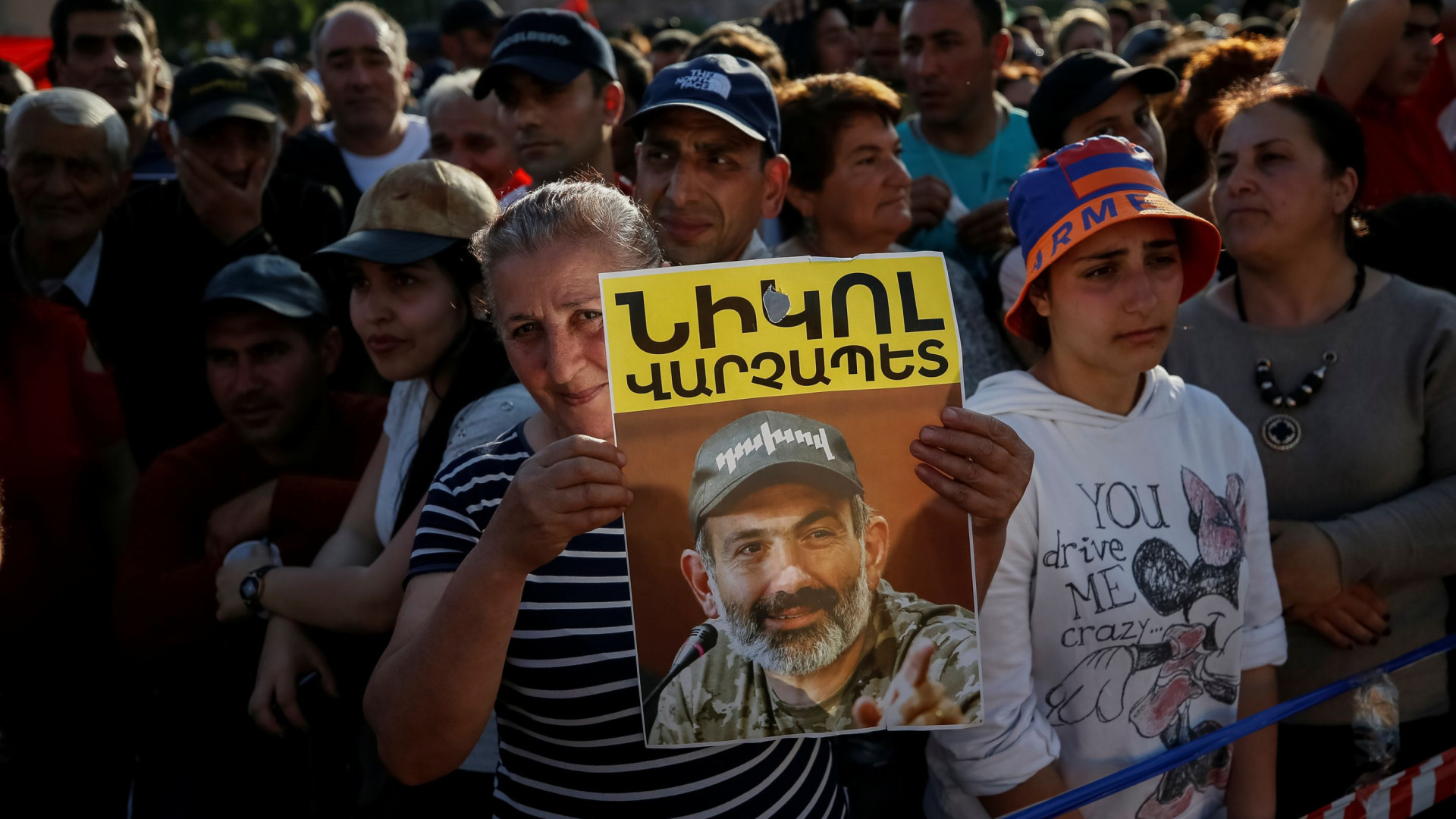 Pashinián pede a manifestantes "uma pausa" para poder resolver problemas
