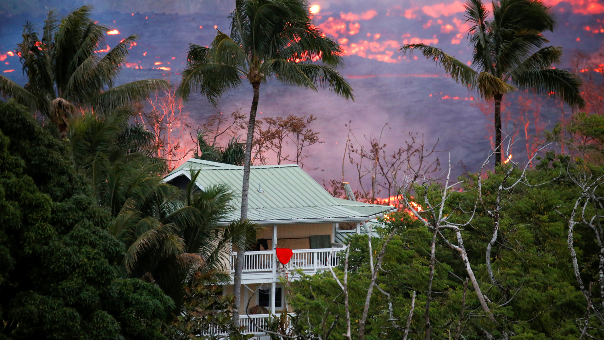 Vulcão Kilauea faz primeiro ferido. "Destroçou a parte inferior da perna"