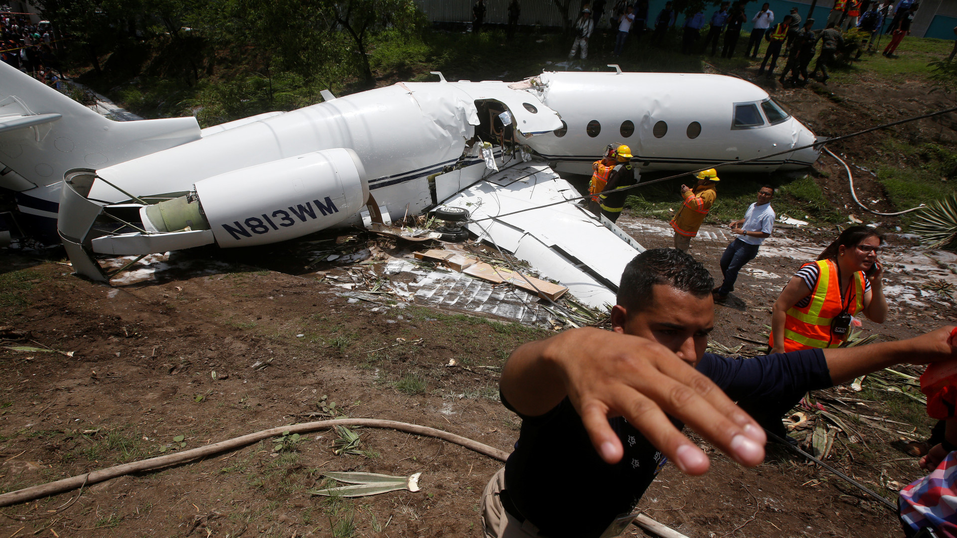 Queda de avião privado nas Honduras faz pelo menos seis feridos