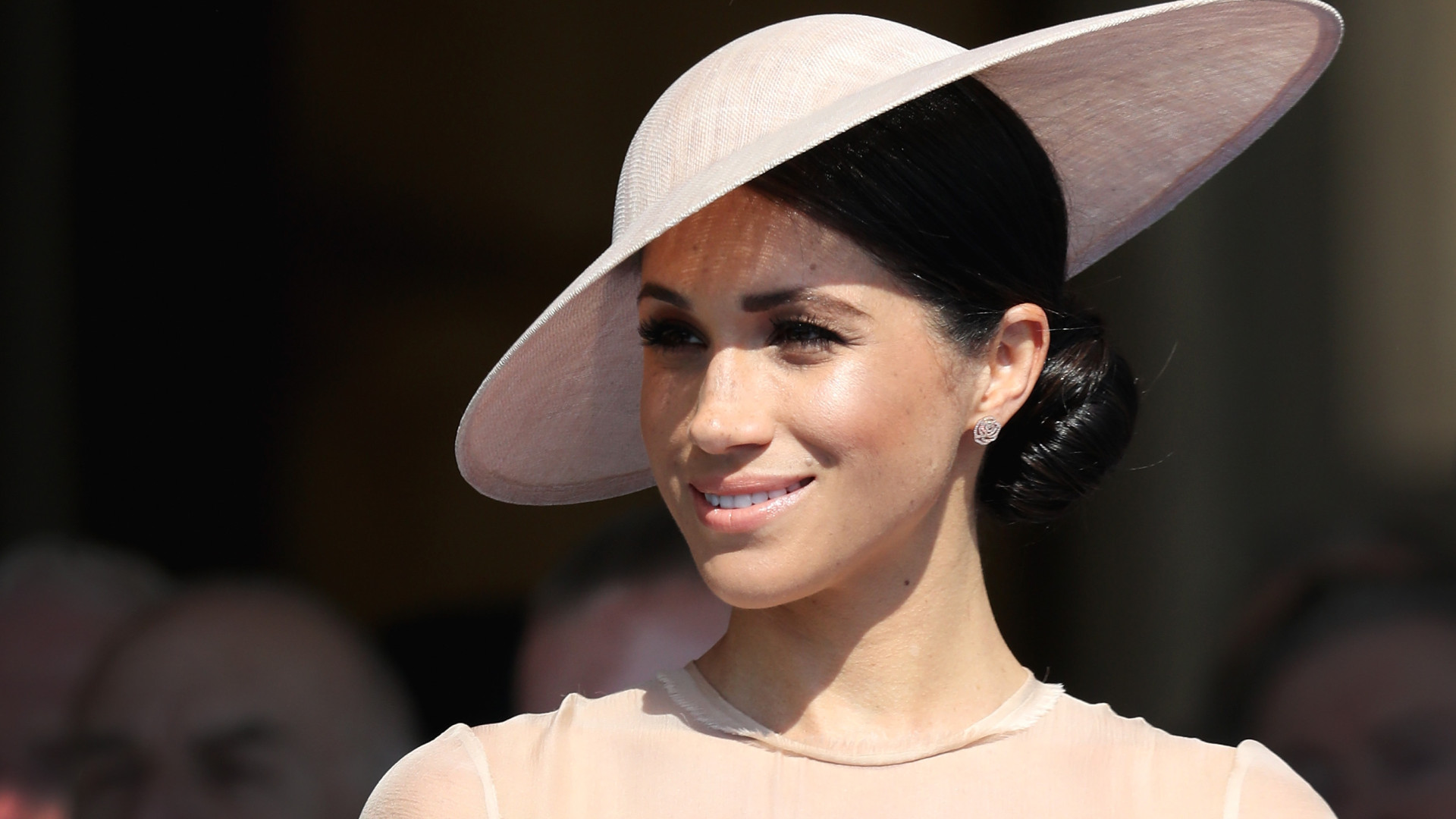 Meghan Markle recebe brasão de armas