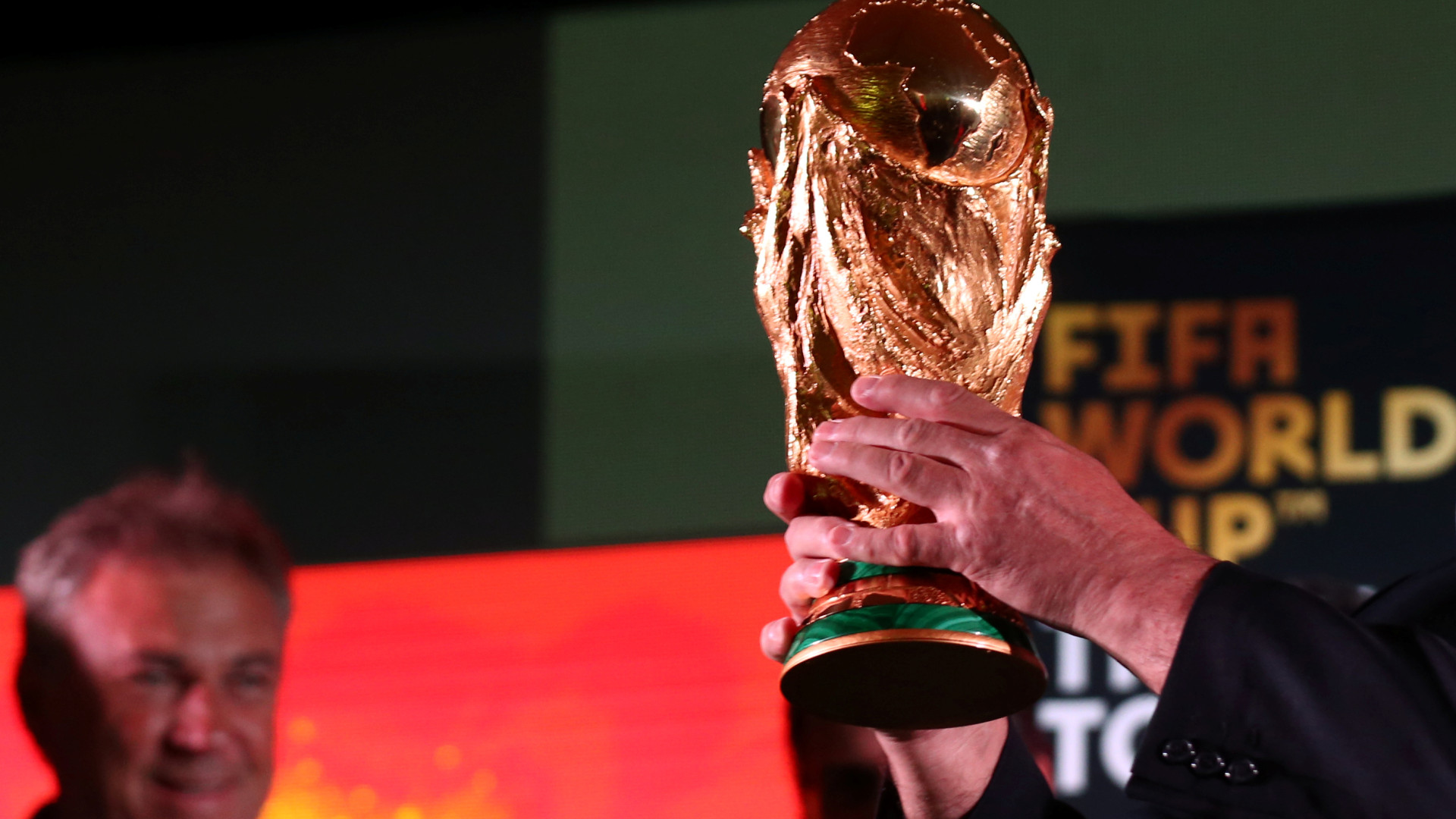 Réplicas do troféu do Mundial repletas de cocaína e marijuana