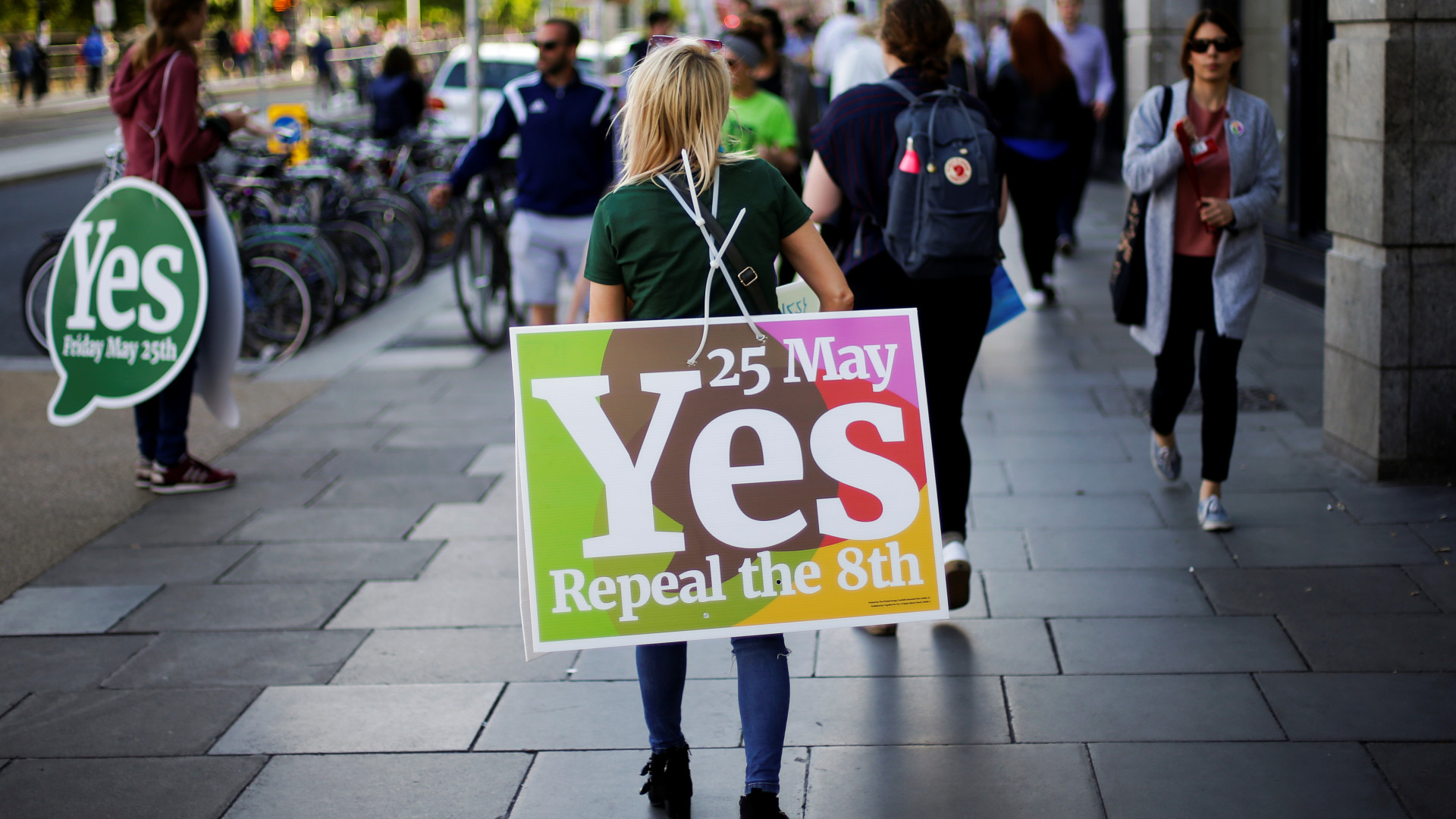 Sondagem dá vitória a 'Sim' à mudança de lei do aborto na Irlanda