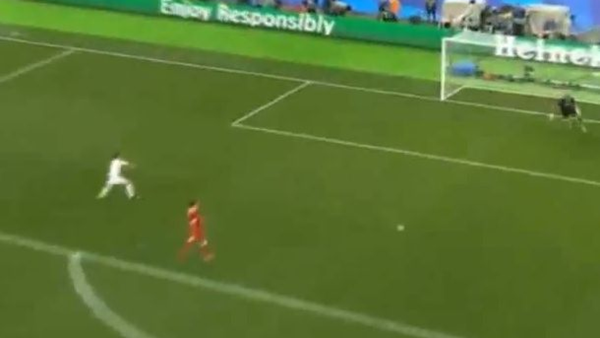 Mais um erro de Karius, mais um golo de Bale