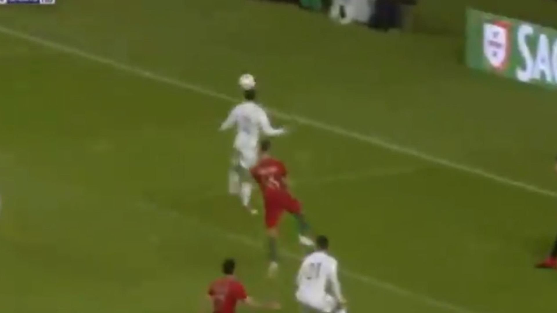 Bruno Fernandes estreia-se a marcar pela seleção... de cabeça