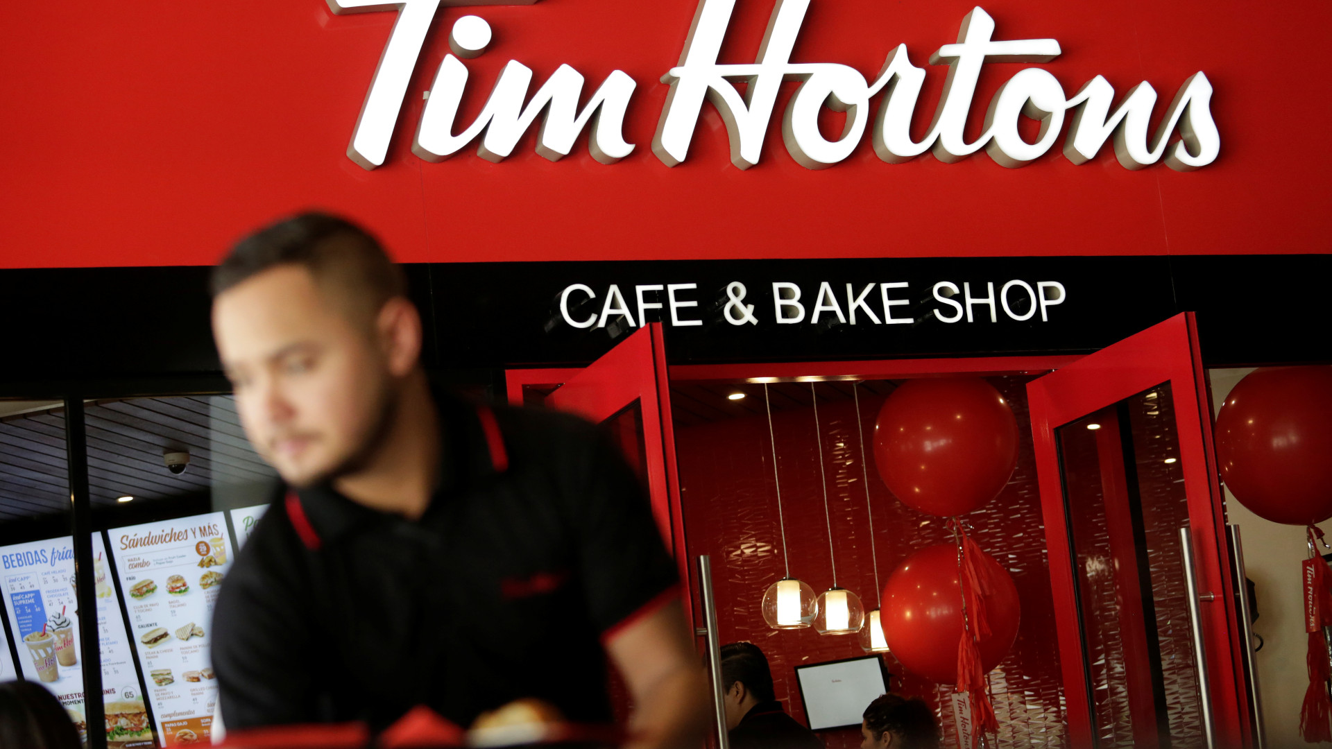 Canadá: Sem abrigo morreu na mesa de café onde vivia há dez anos