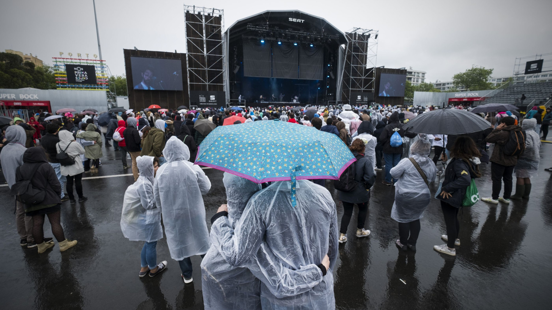 Além da chuva, o Primavera Sound acolheu o 'furacão' Nick Cave