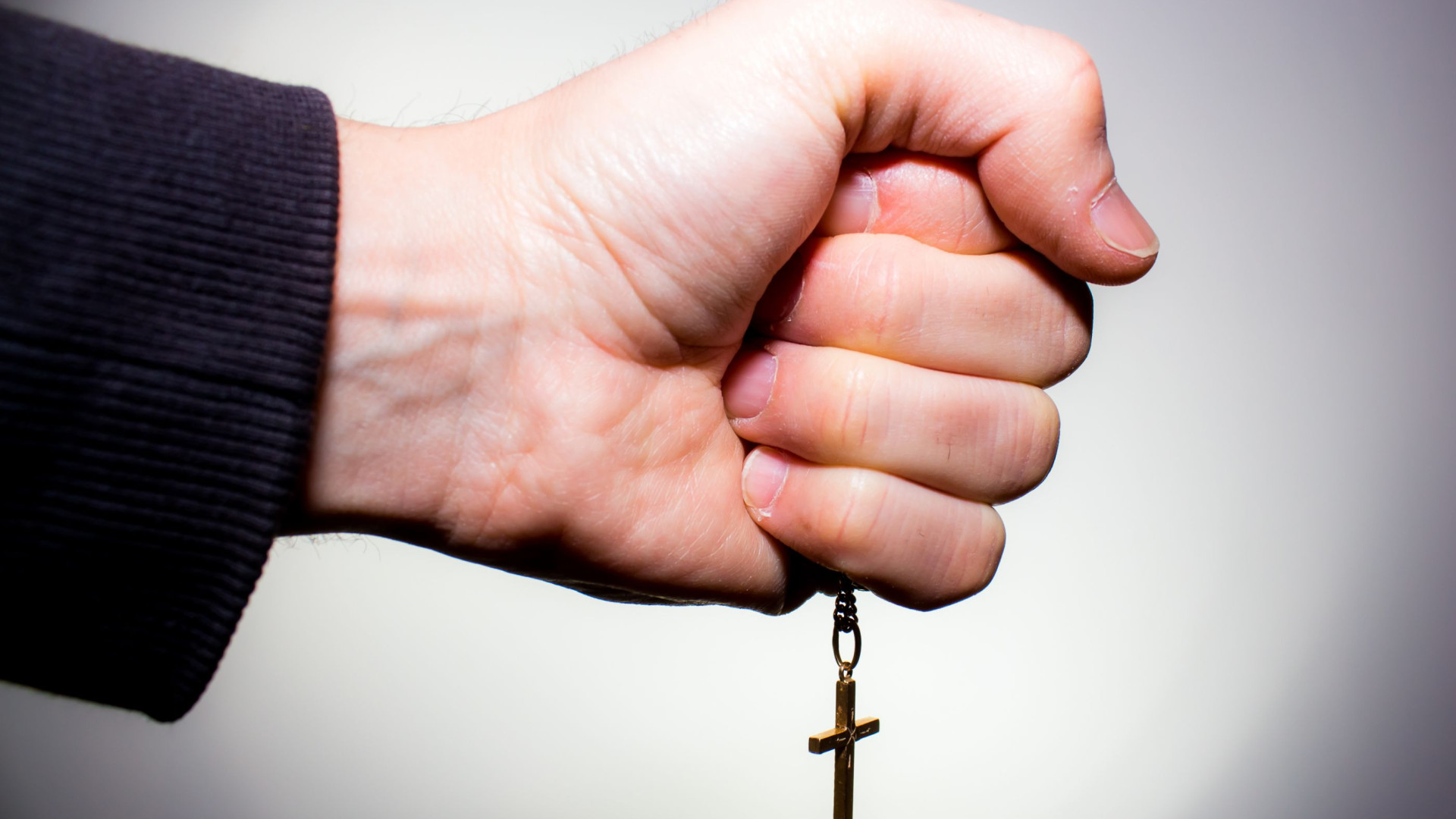 Pastor evangélico entre os 24 detidos em Espanha por pornografia infantil