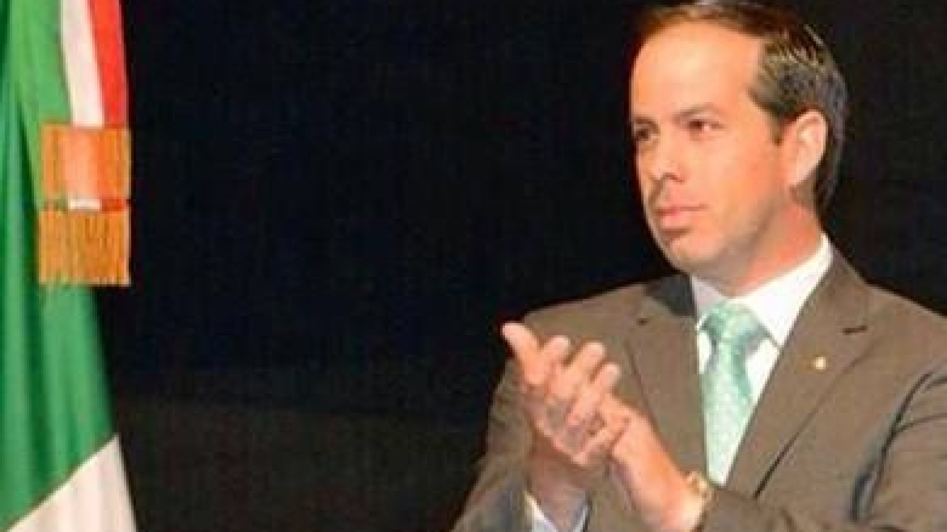 Político mexicano morto quando tirava selfie com apoiante