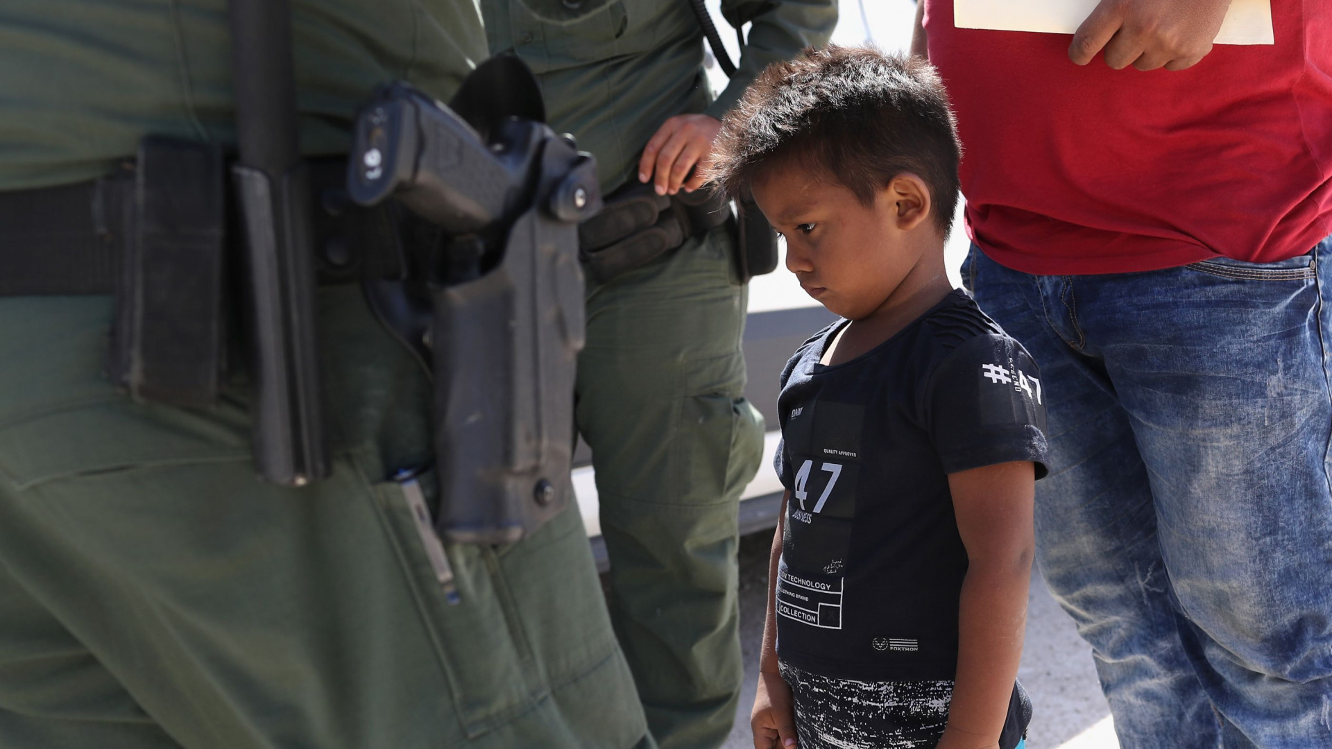 EUA devolvem 522 crianças imigrantes que tinham sido separadas dos pais