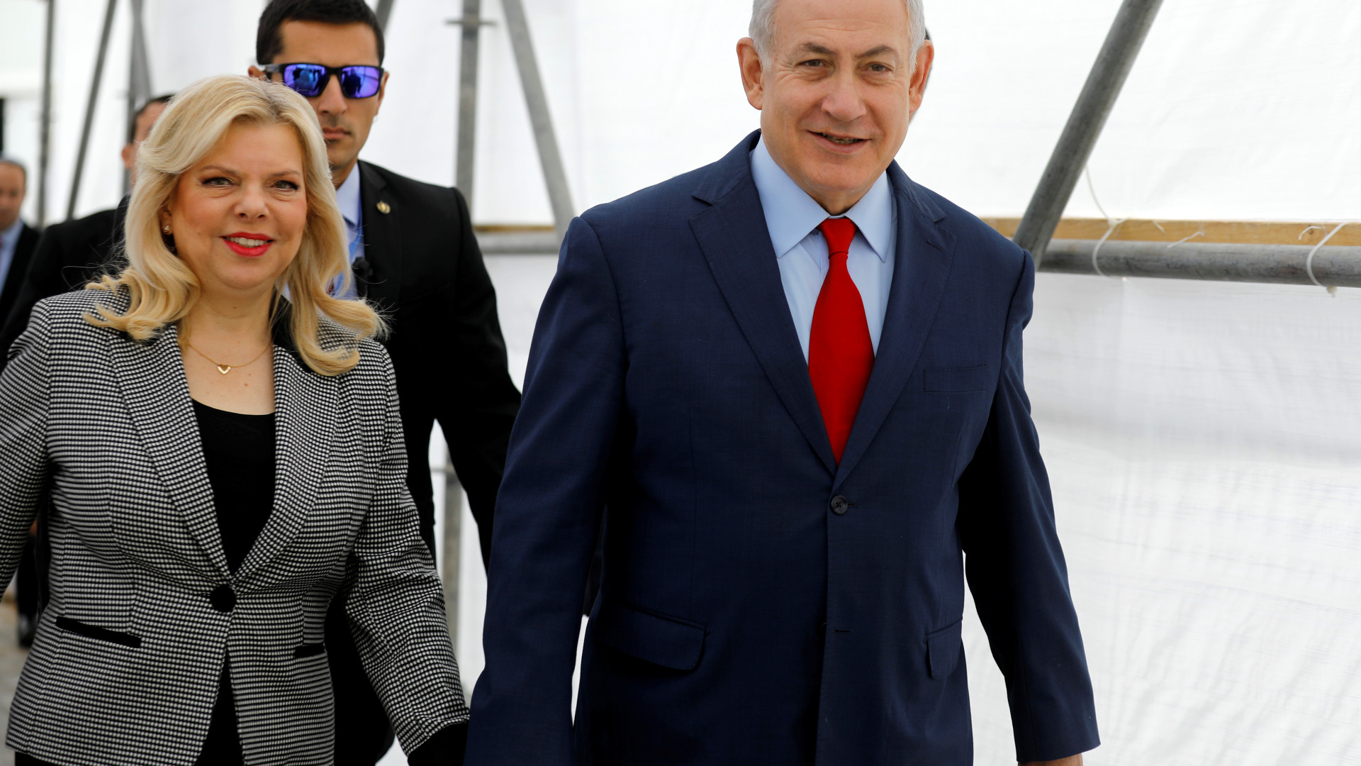 Mulher de primeiro-ministro israelita acusada de fraude