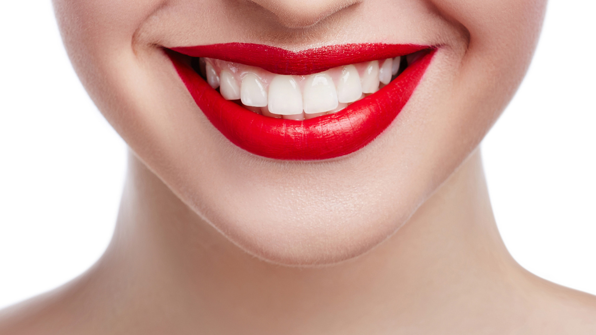 Quatro dicas para ter dentes mais brancos (do tradicional ao bizarro)