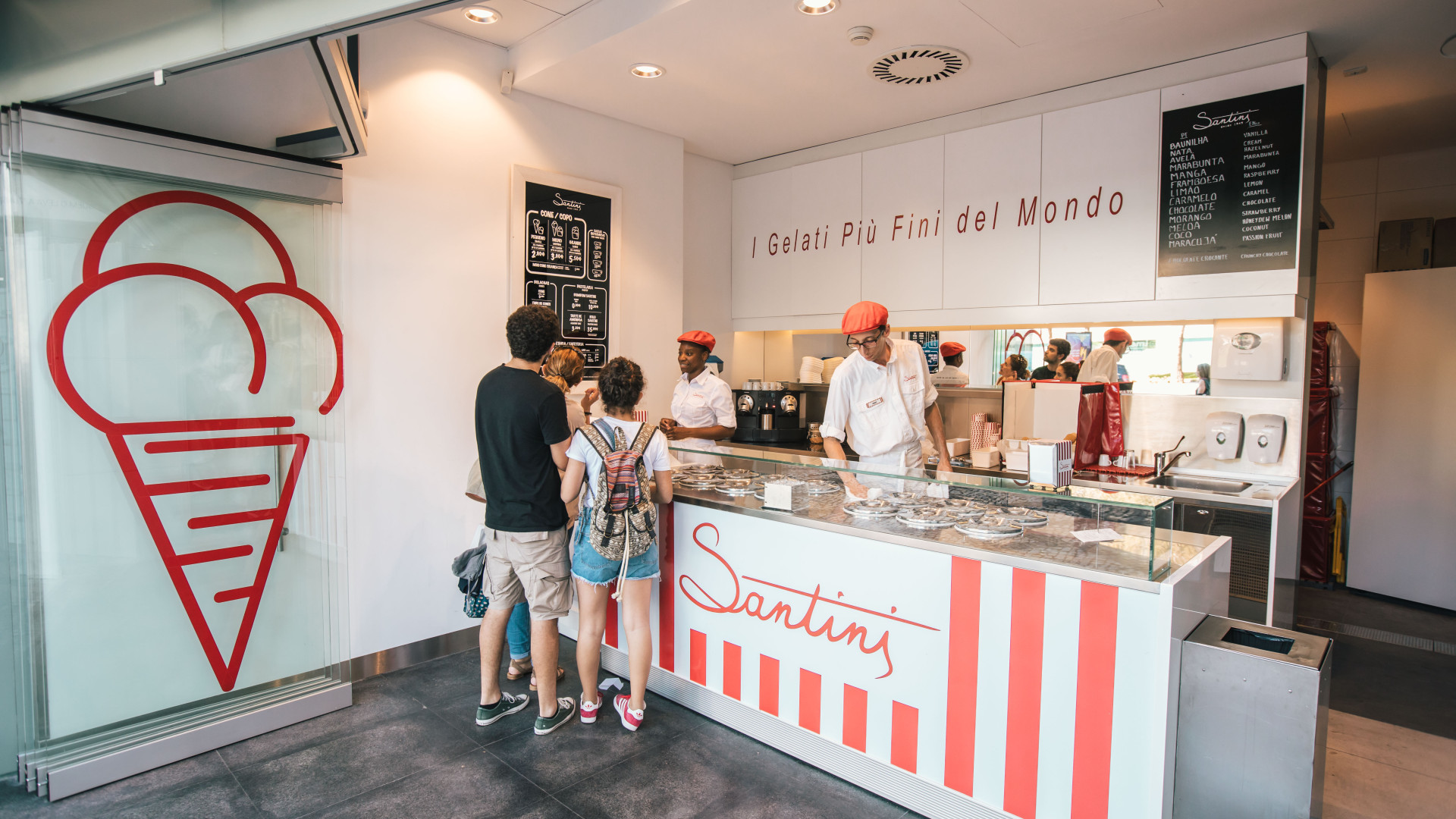 Santini inaugura duas novas lojas em Lisboa