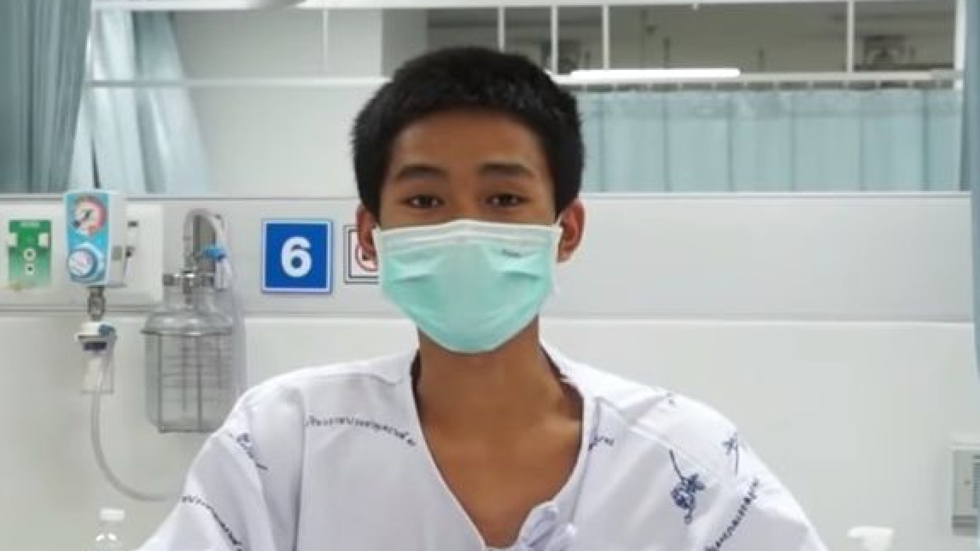 "Obrigado". Crianças salvas de gruta enviam mensagem do hospital