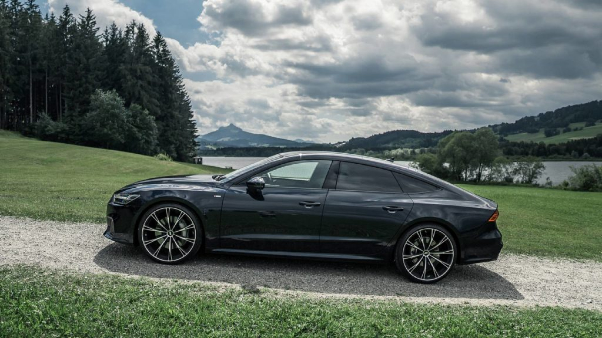 Vem aí o novo Audi A7 Sportback. Já conhece?