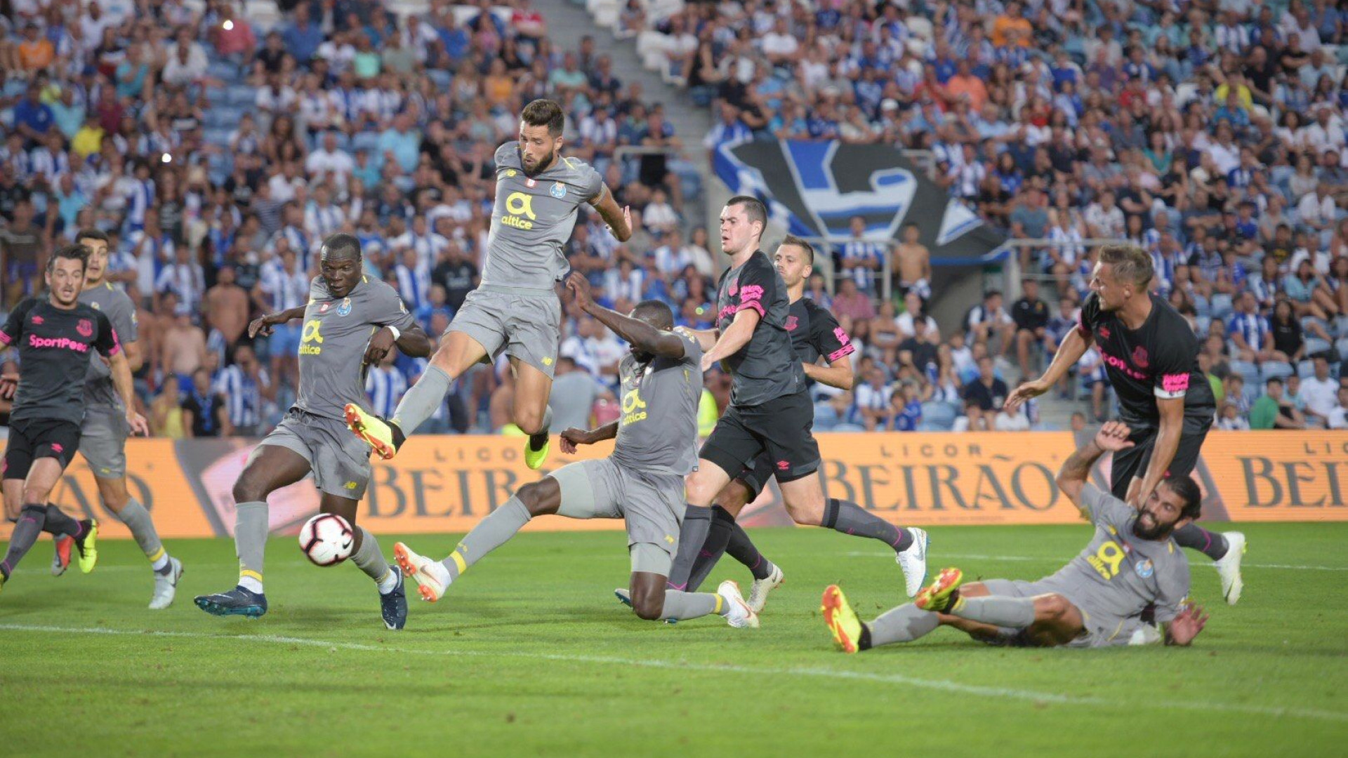 Agora, sim. FC Porto vence e convence frente ao Everton de Marco Silva