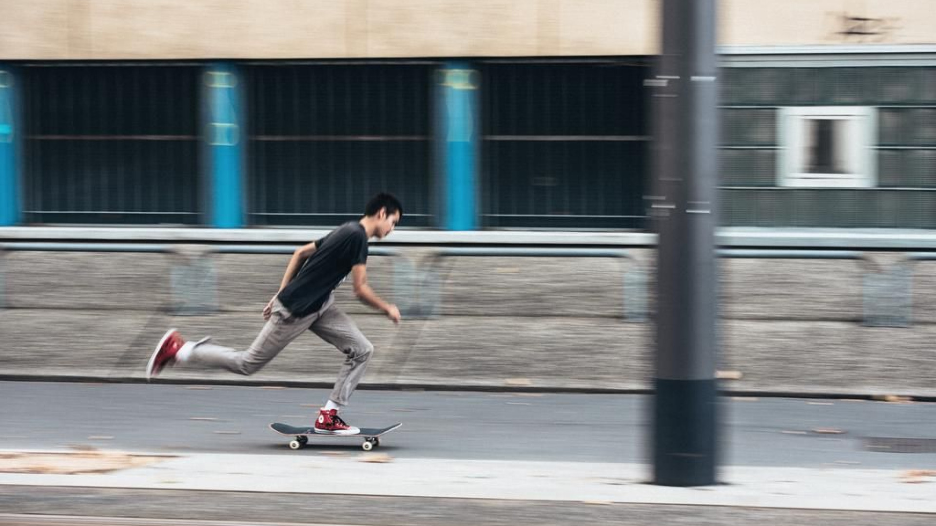 Converse CONS x Sean Pablo juntos no skate