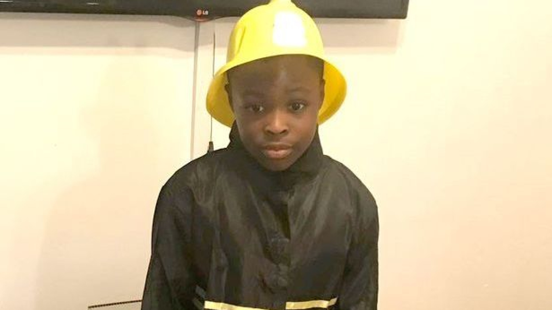 Irmão de criança que morreu em incêndio em Londres seria o alvo do ataque