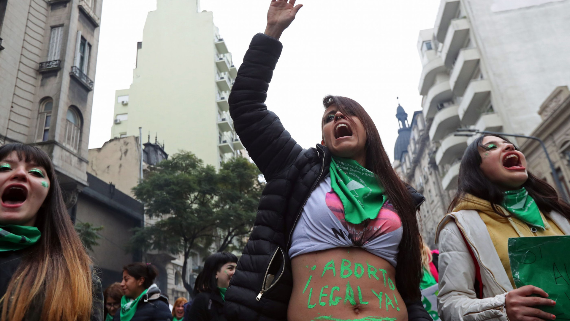 Senado da Argentina votou para continuar a criminalizar o aborto