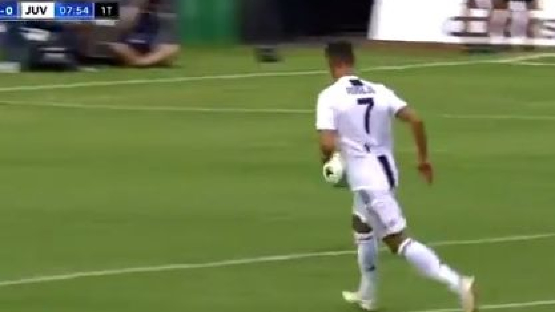 Cristiano Ronaldo já marca com o número 7 da Juventus