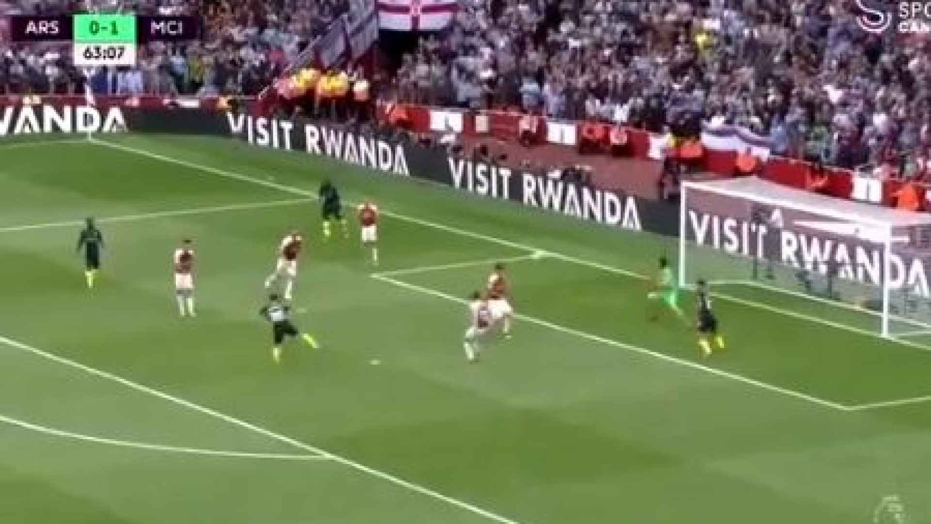 Bernardo Silva marca golaço ao Arsenal com remate colocadíssimo