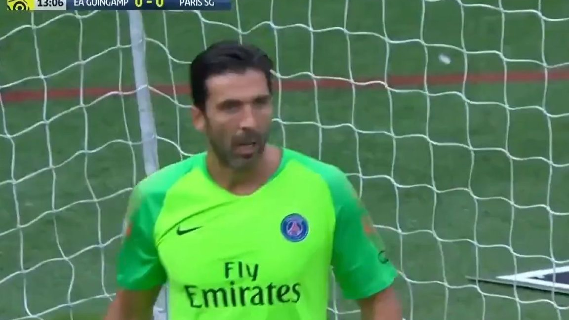 Esta incrível defesa de Buffon prova que a idade é apenas um número