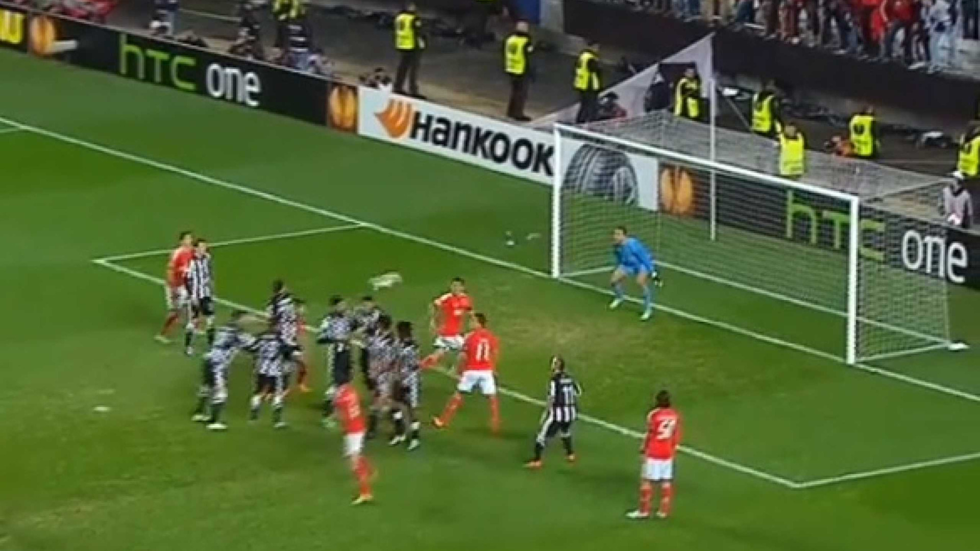 Em dia de playoff, UEFA recorda golaço de Gaitán ao PAOK