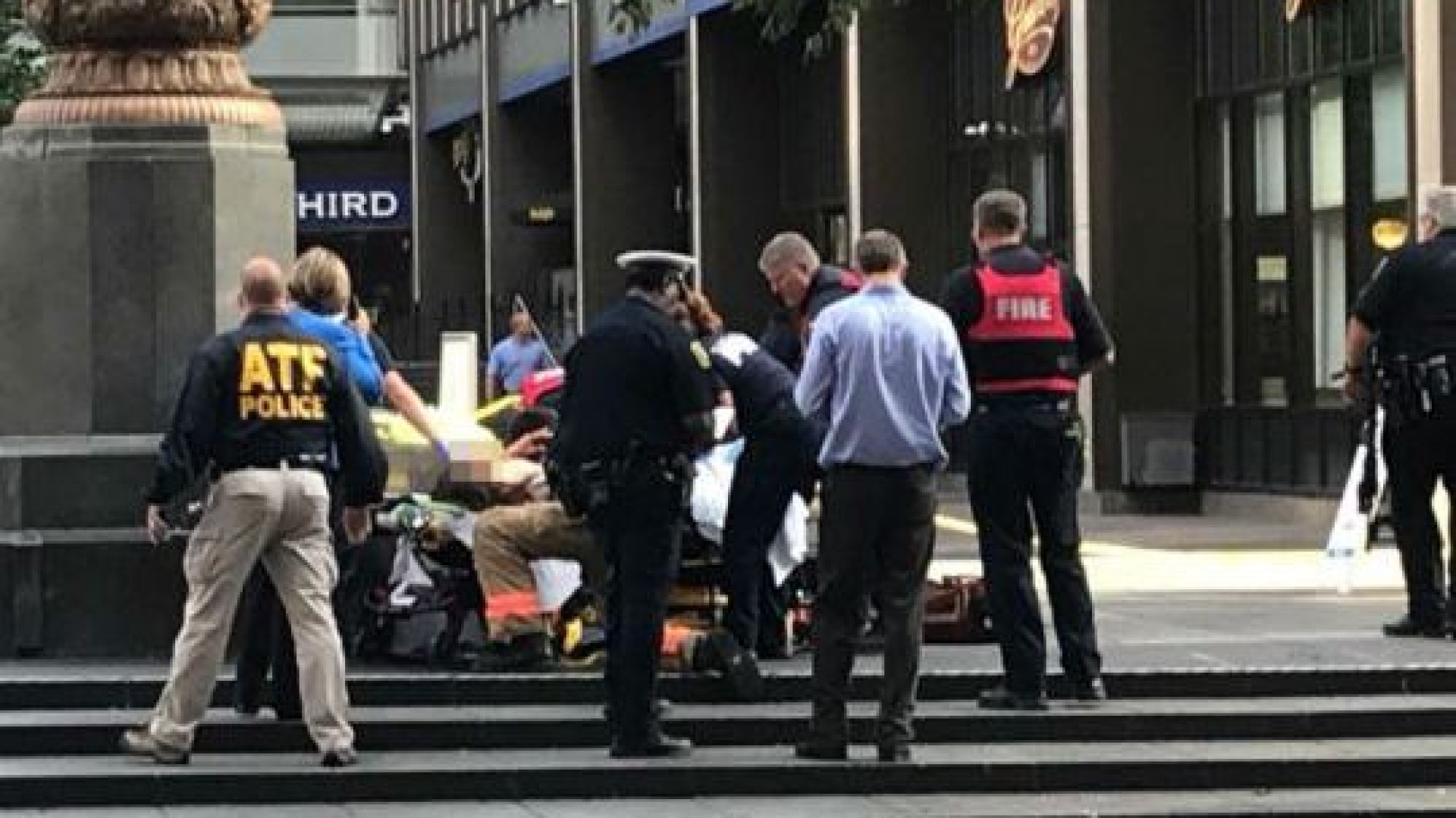 Homem abre fogo em banco de Cincinnati. Há quatro mortos e vários feridos