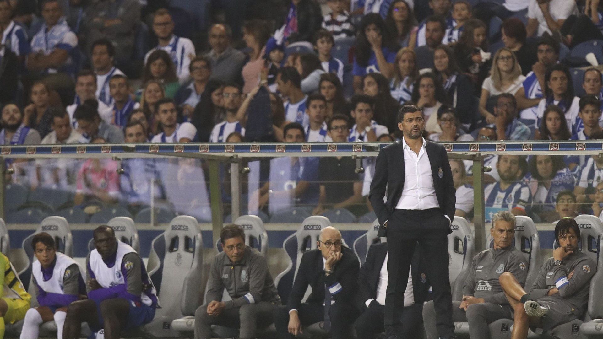 Sérgio Conceição é expulso ao intervalo do FC Porto-Chaves